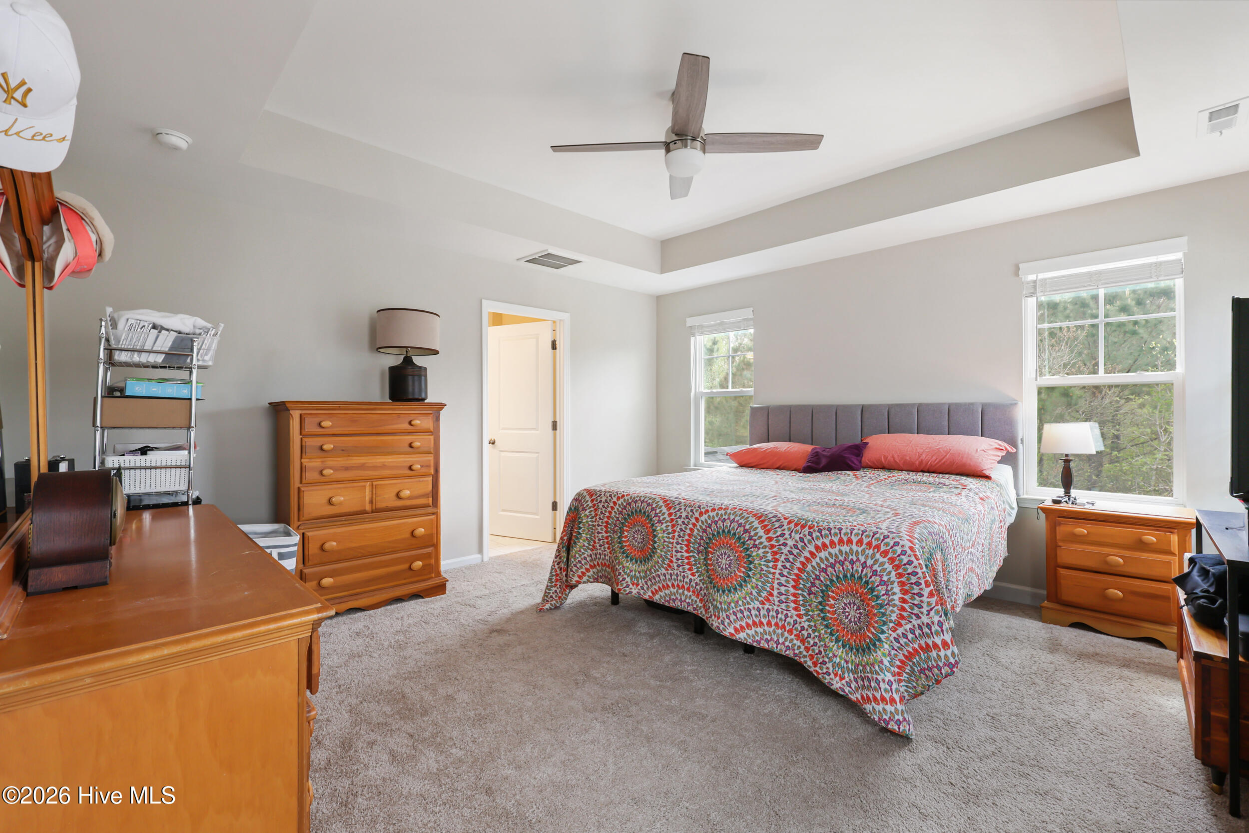 100565604 | Photo 16