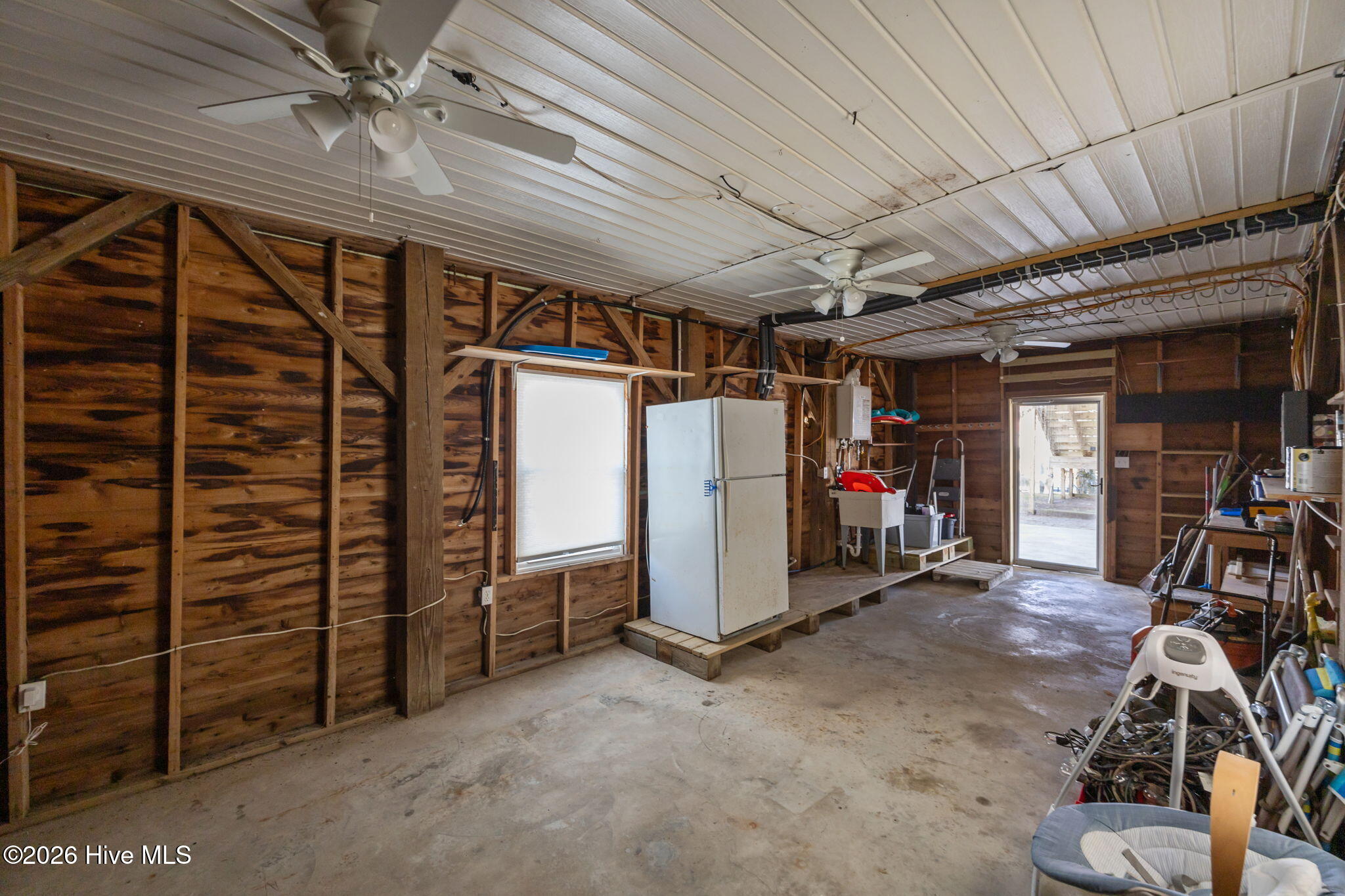 100564867 | Photo 23