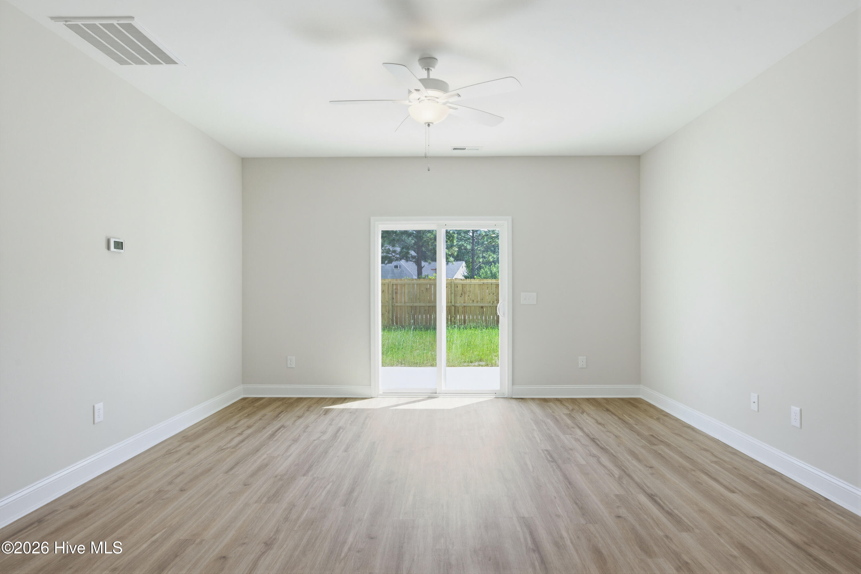 100567611 | Photo 10