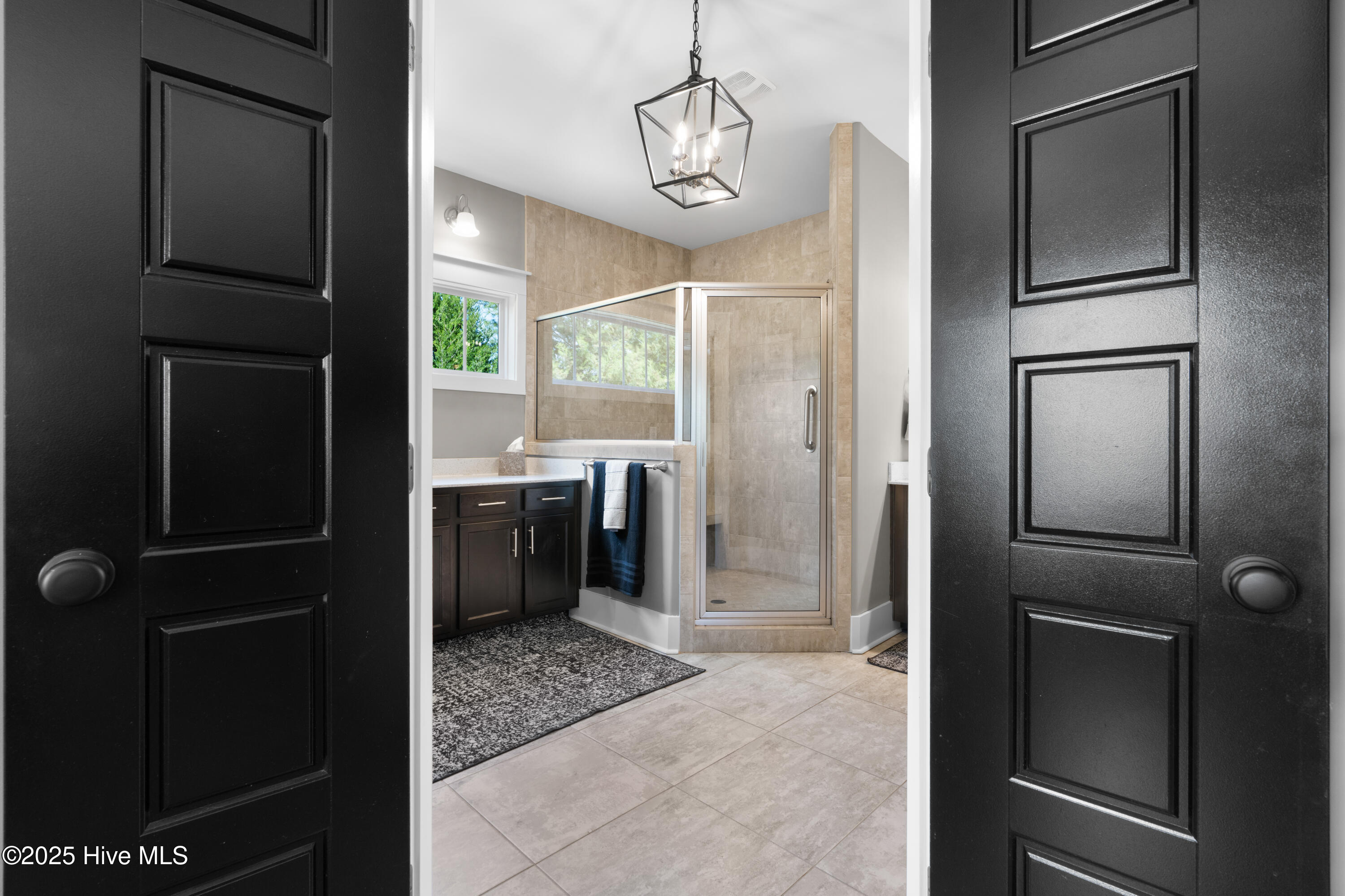 100543866 | Photo 41