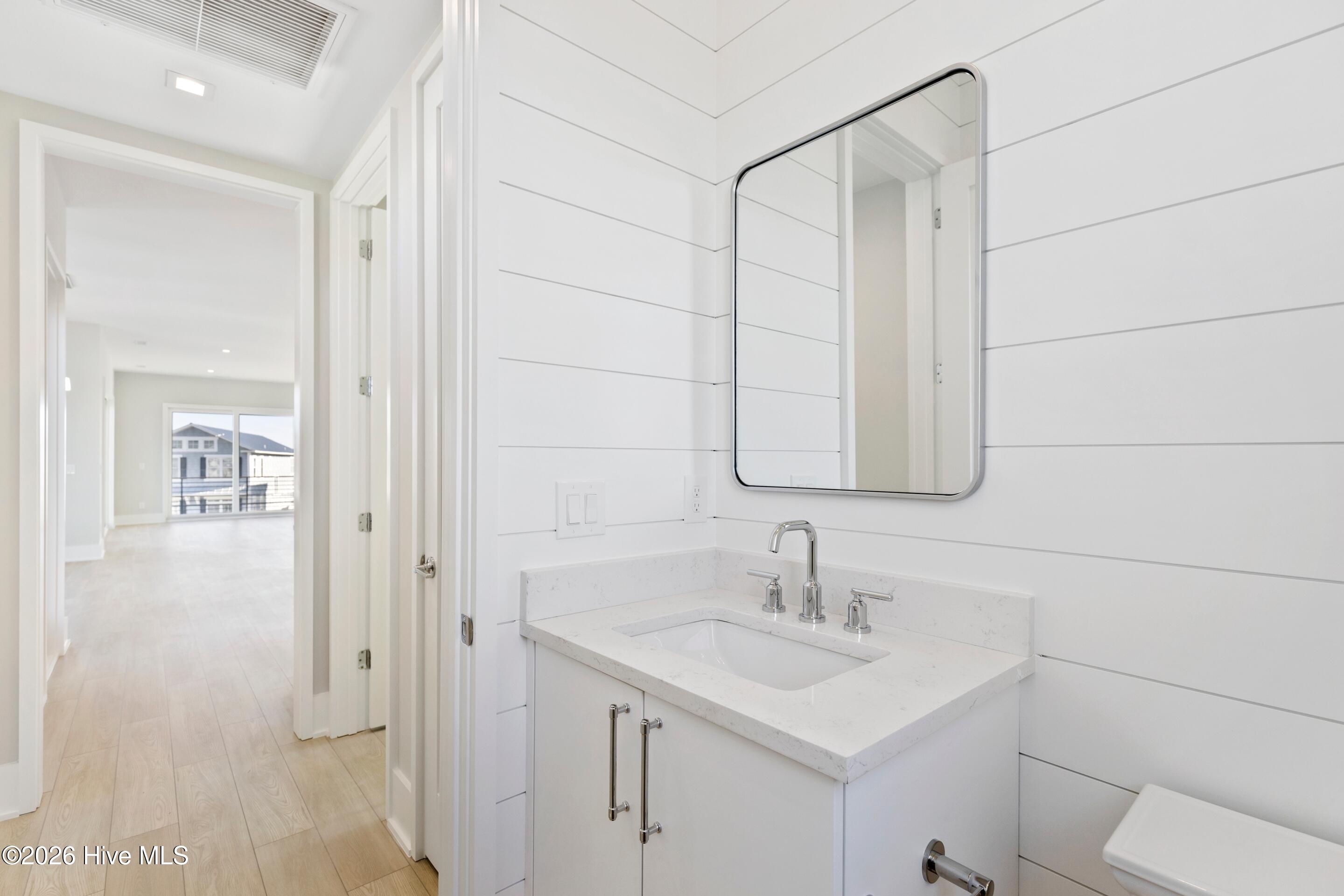 100545146 | Photo 17