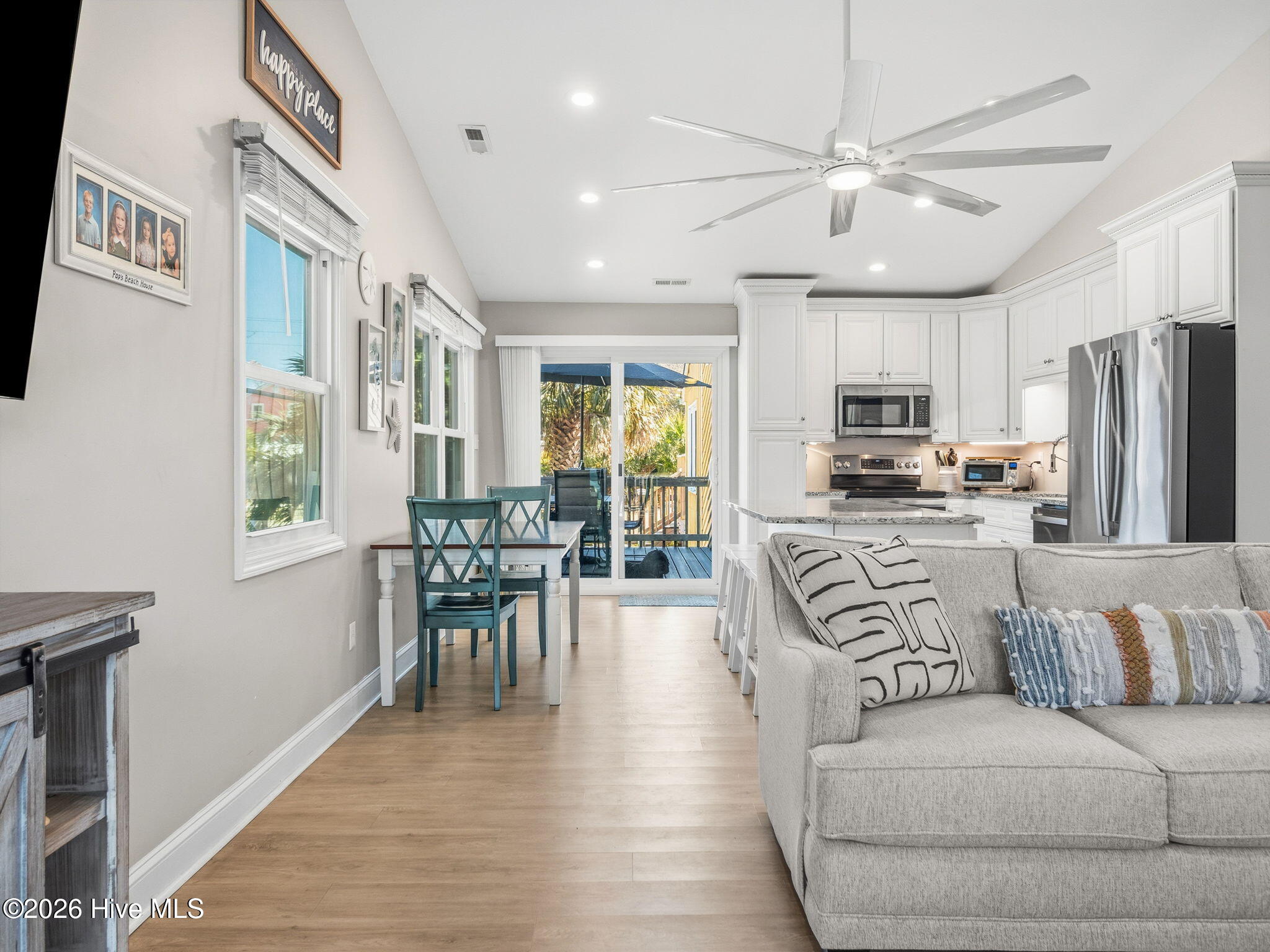 100556507 | Photo 16