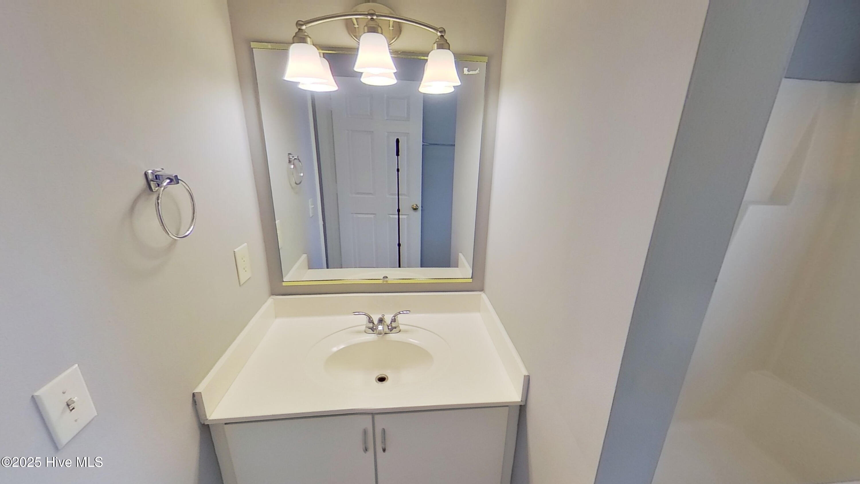 100512286 | Photo 22