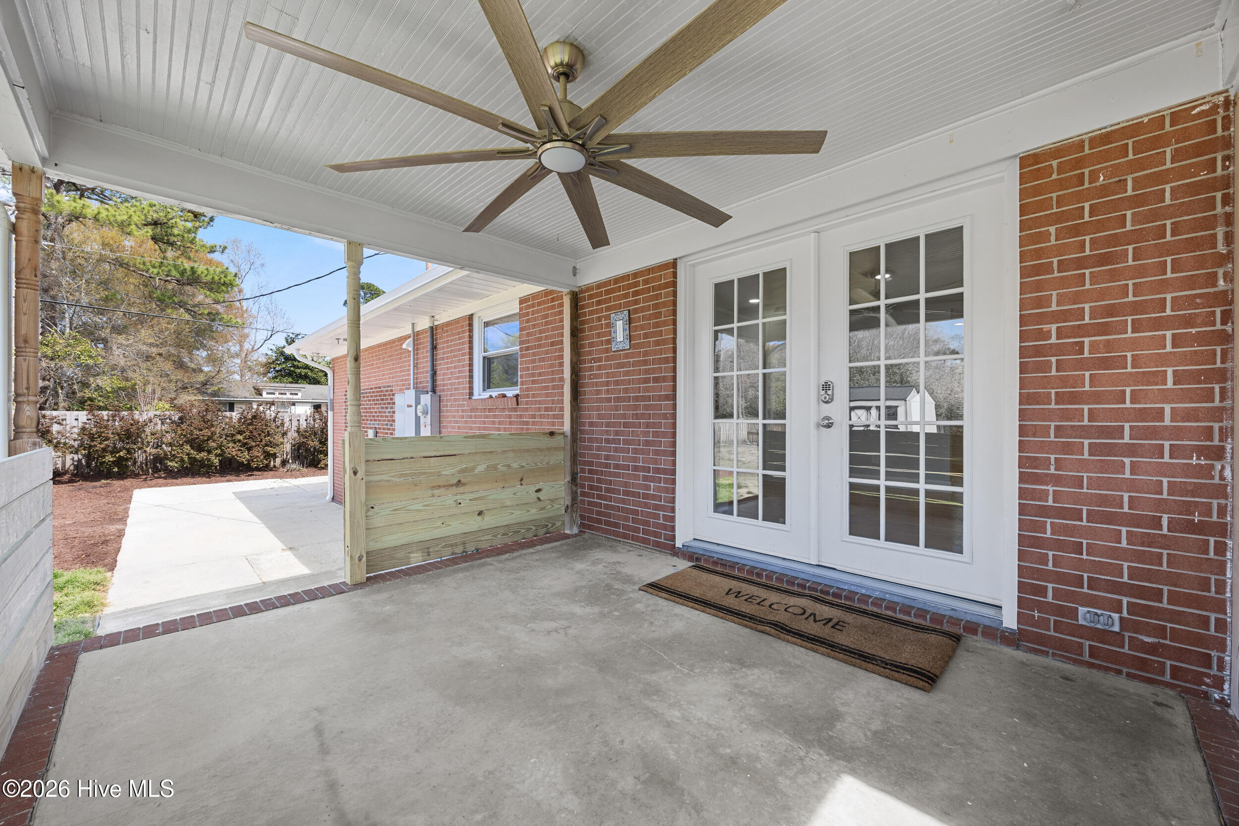 100561764 | Photo 30