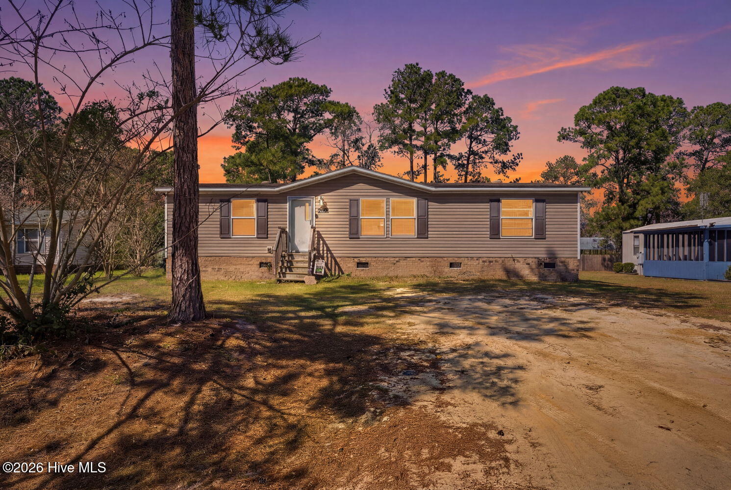 100559177 | Photo 26