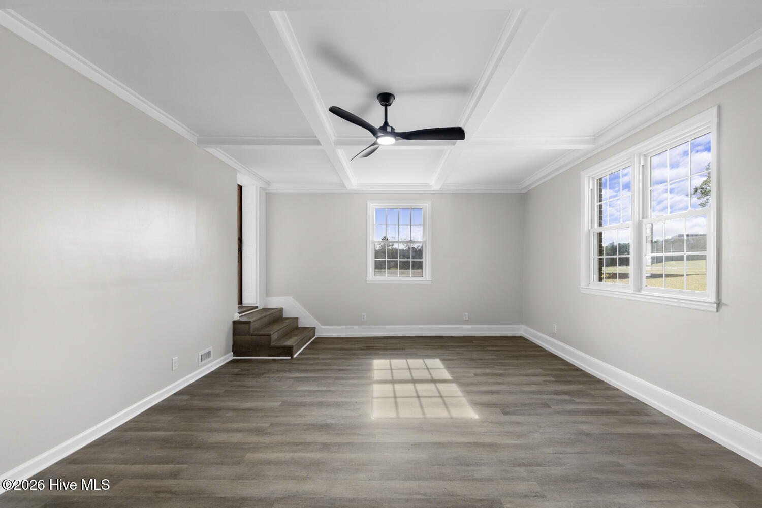 100549019 | Photo 11