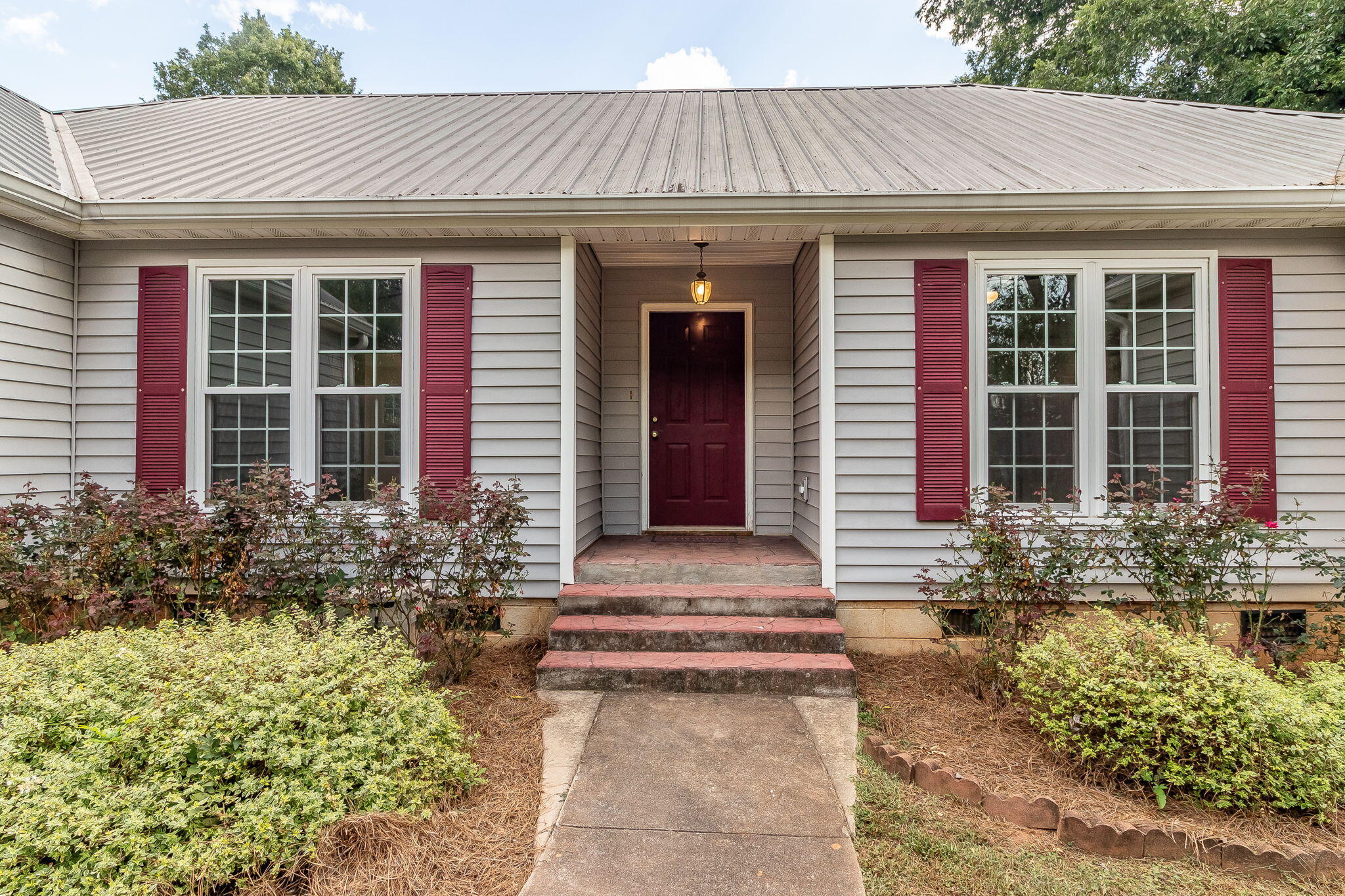 13-web-or-mls-229 OAKS DR. ©-1668