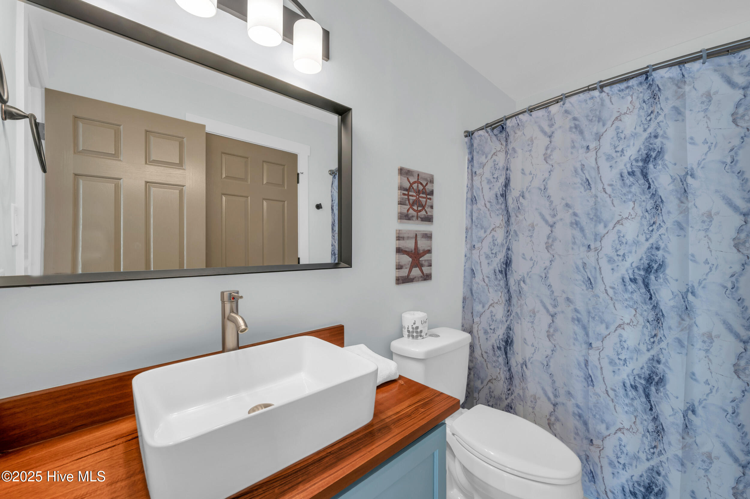 100526383 | Photo 12