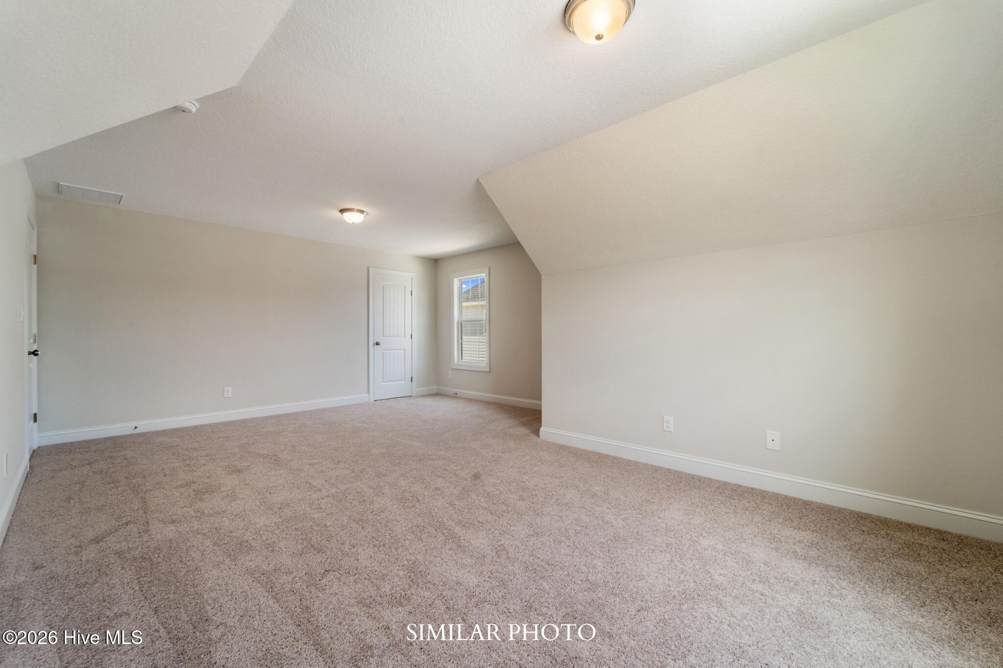 100554415 | Photo 35