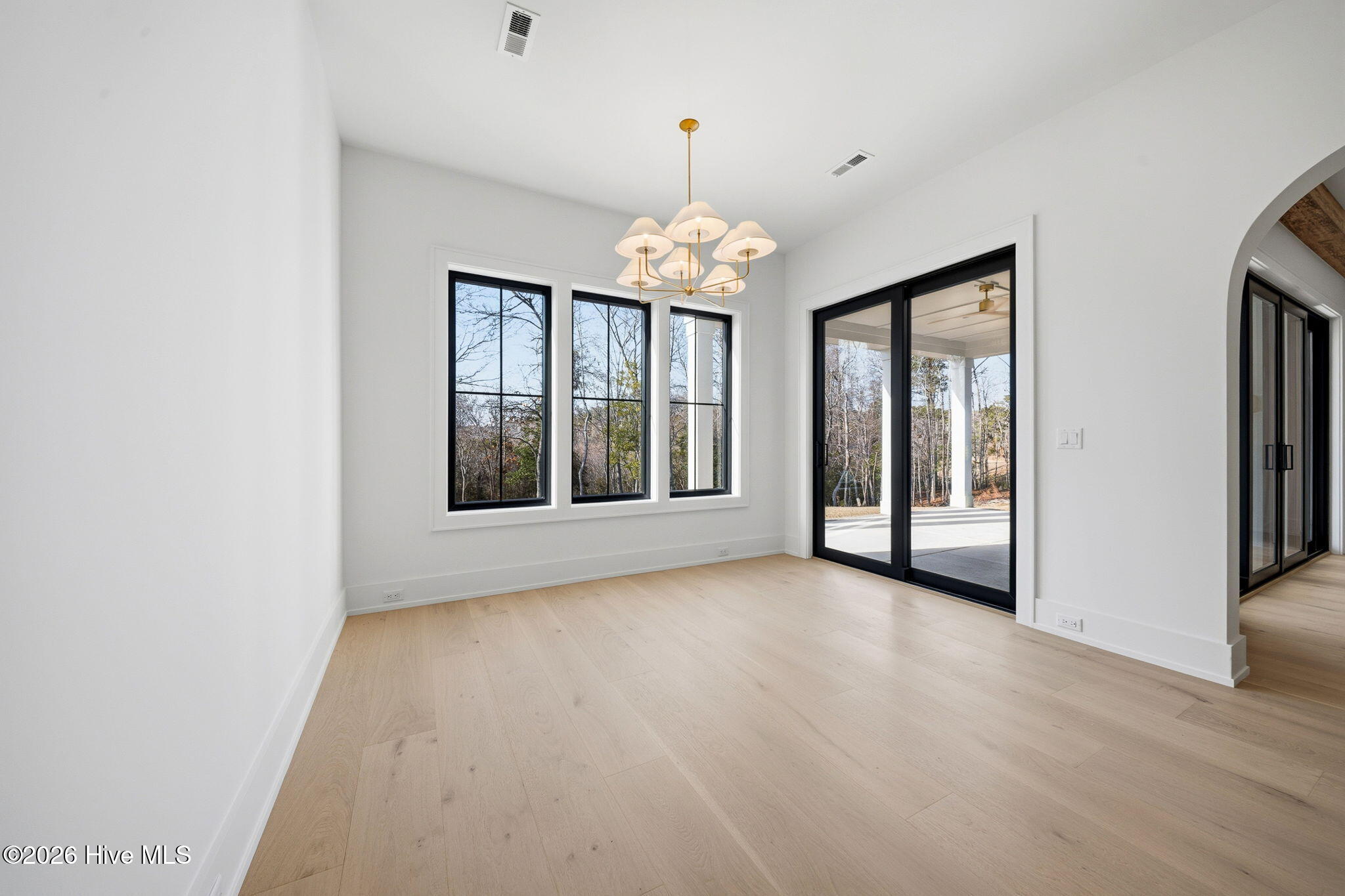 100500065 | Photo 27