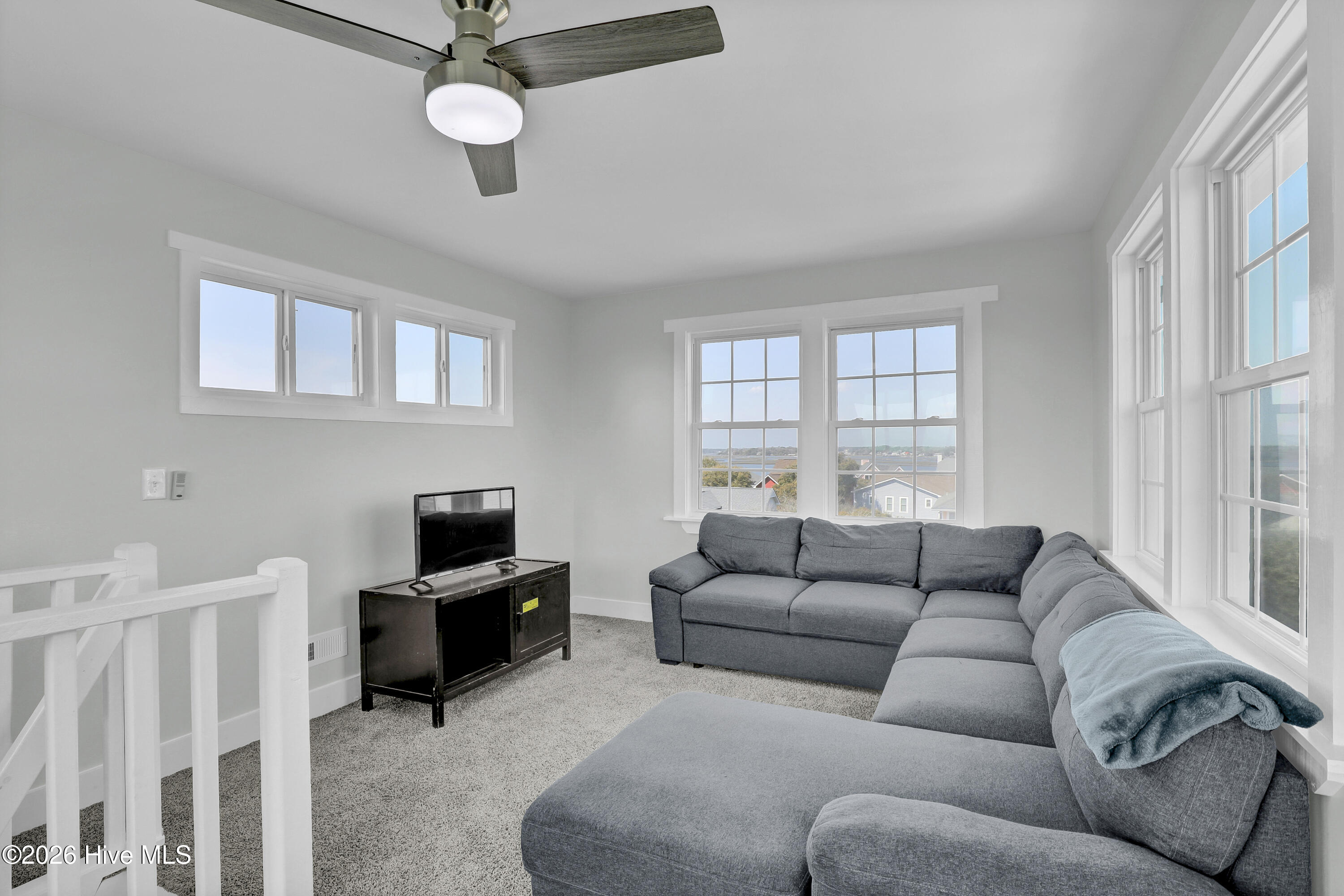 100551394 | Photo 47