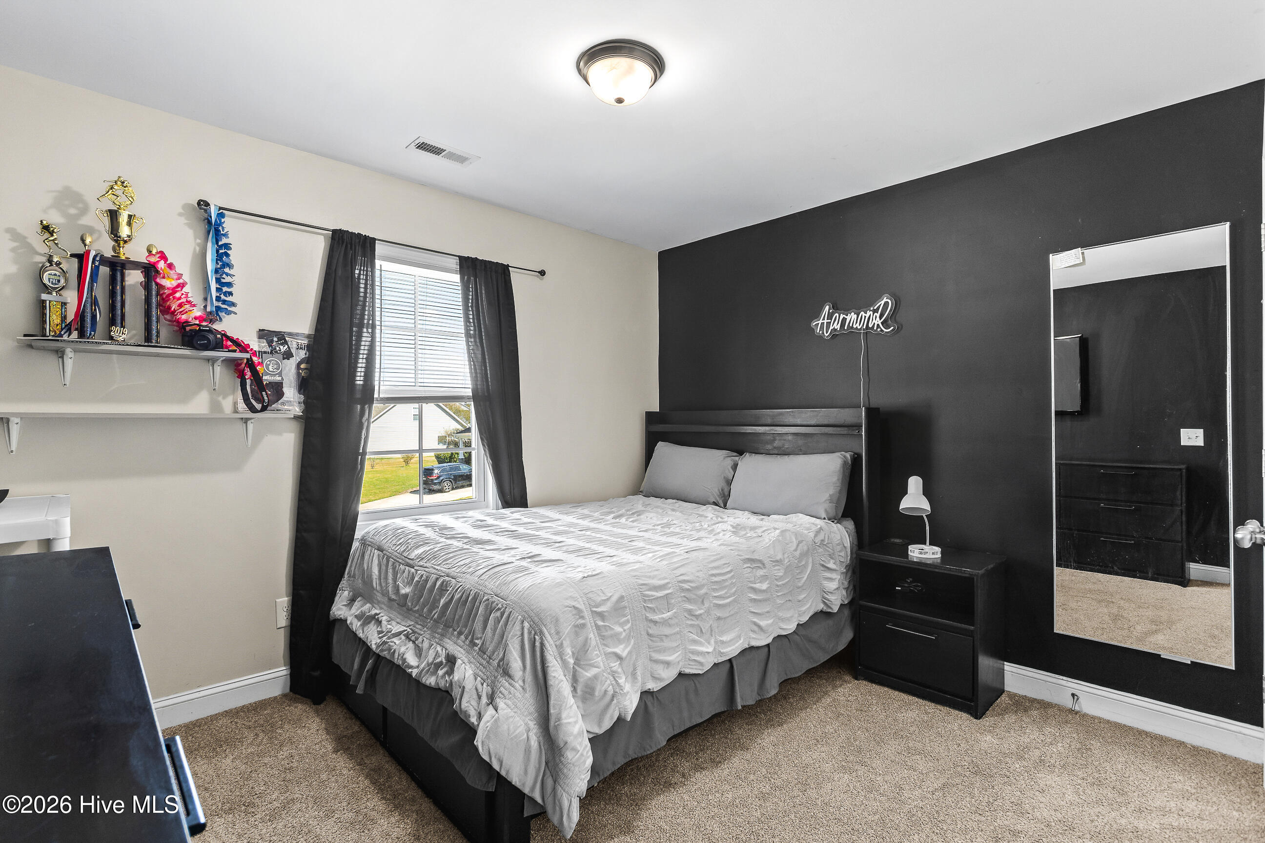 100566263 | Photo 18