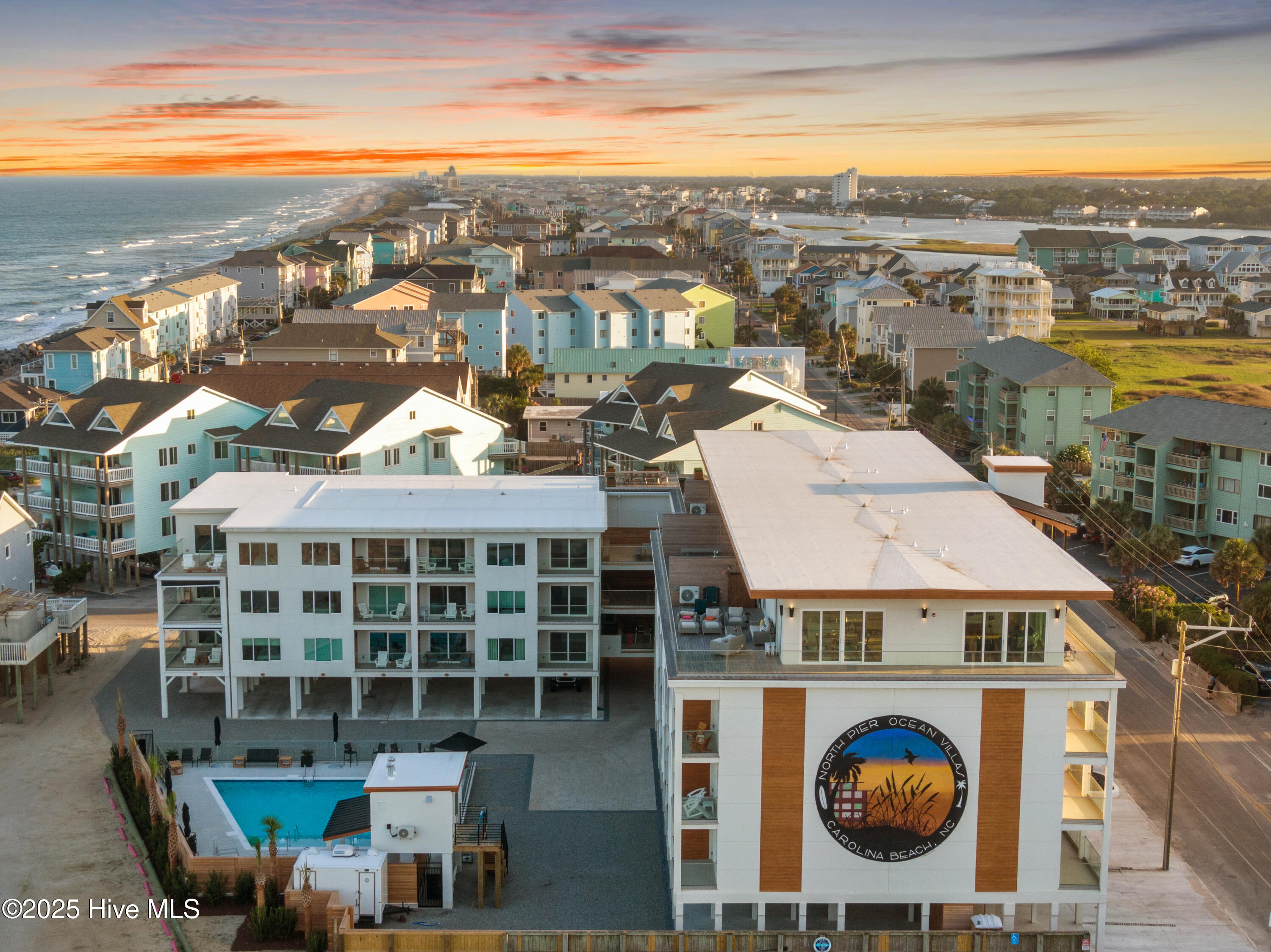 100503117 | Photo 40