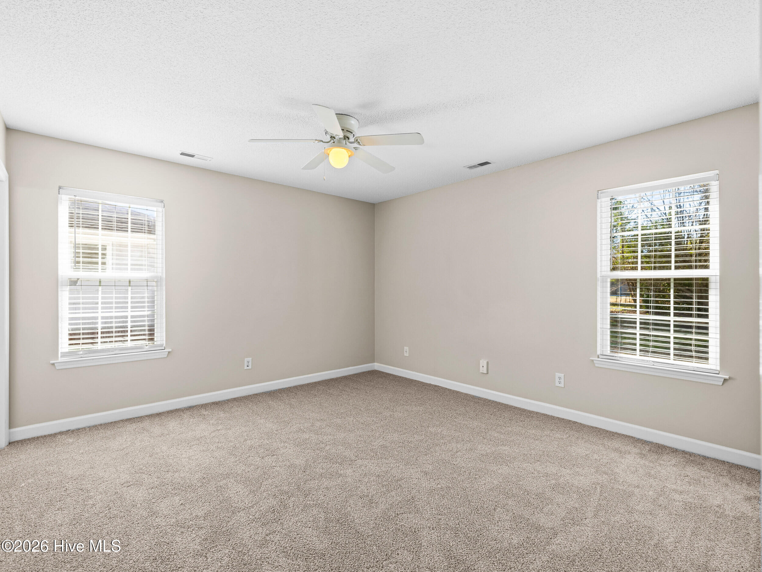 100554469 | Photo 31