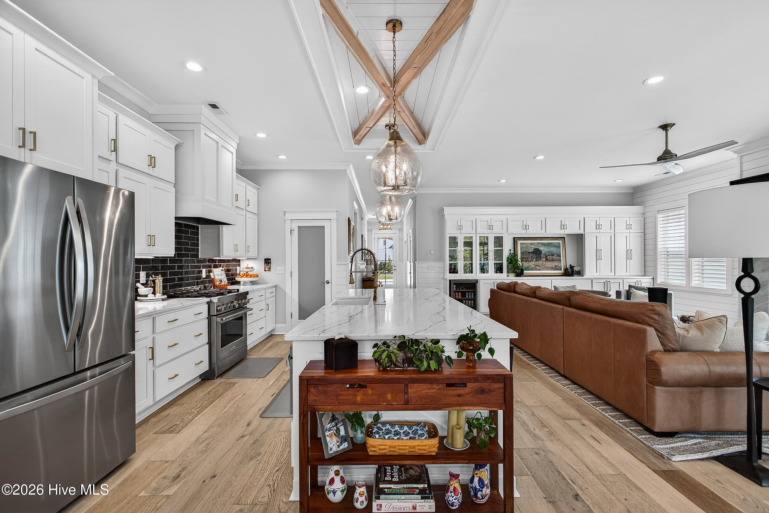 100564541 | Photo 18