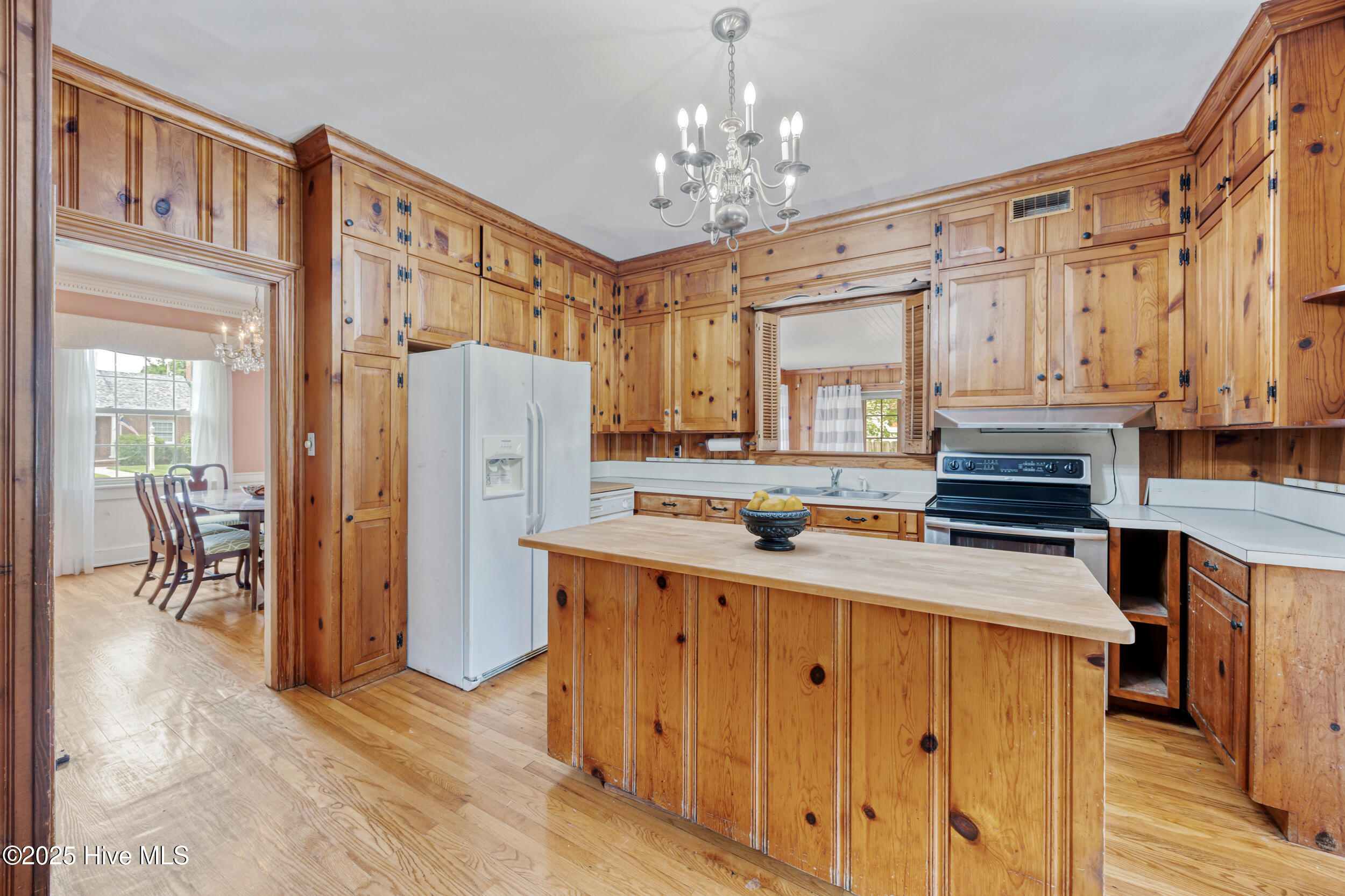 1300 Fairfax Avenue, Elizabeth City, NC, 27909