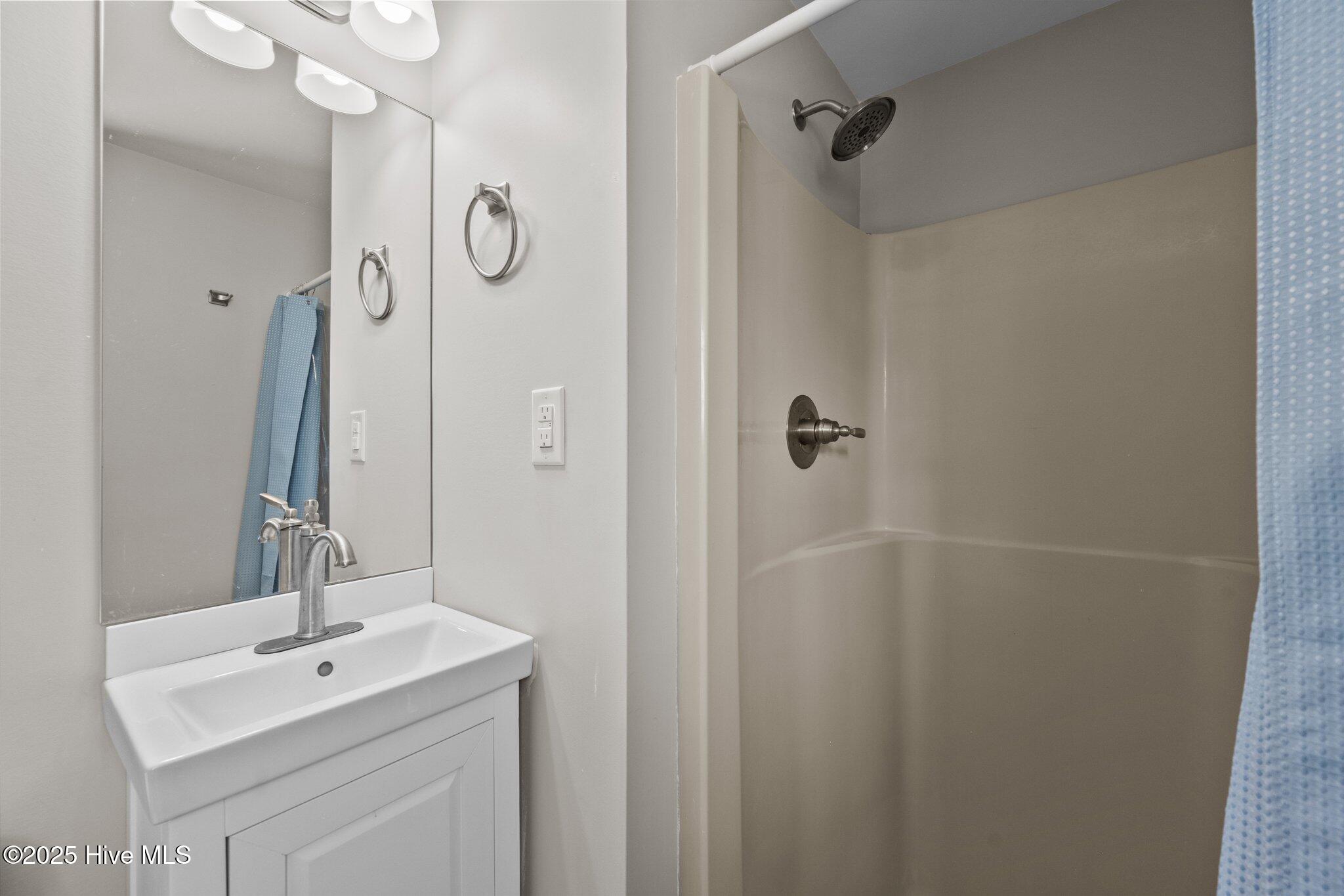 100501039 | Photo 28