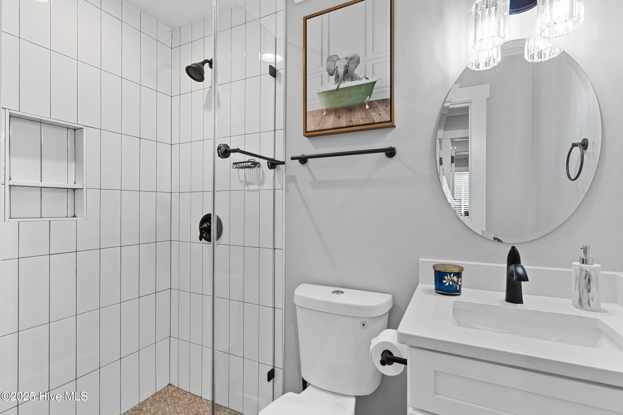 100561677 | Photo 49