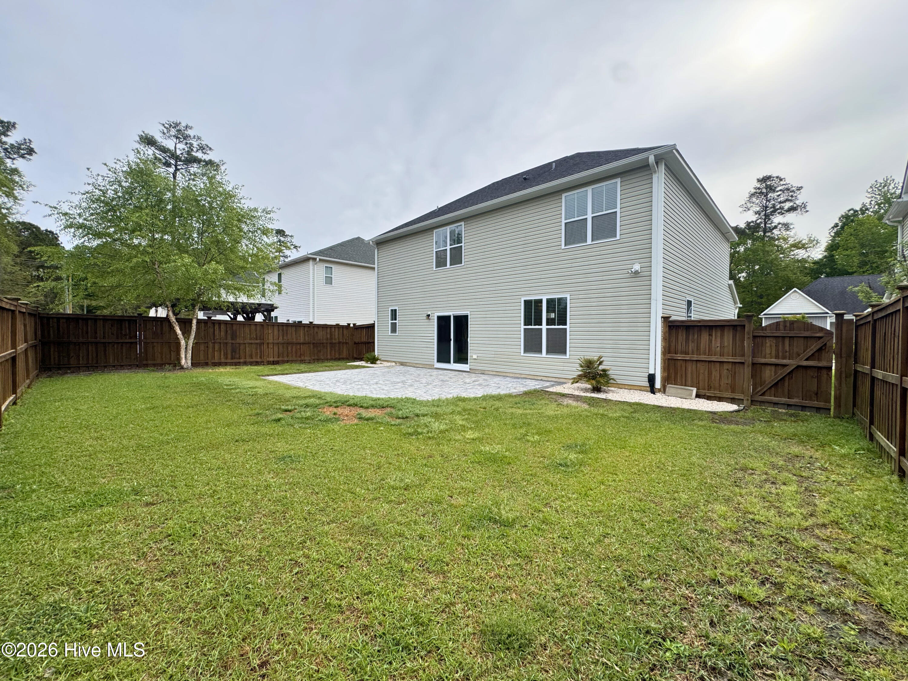 100566006 | Photo 30