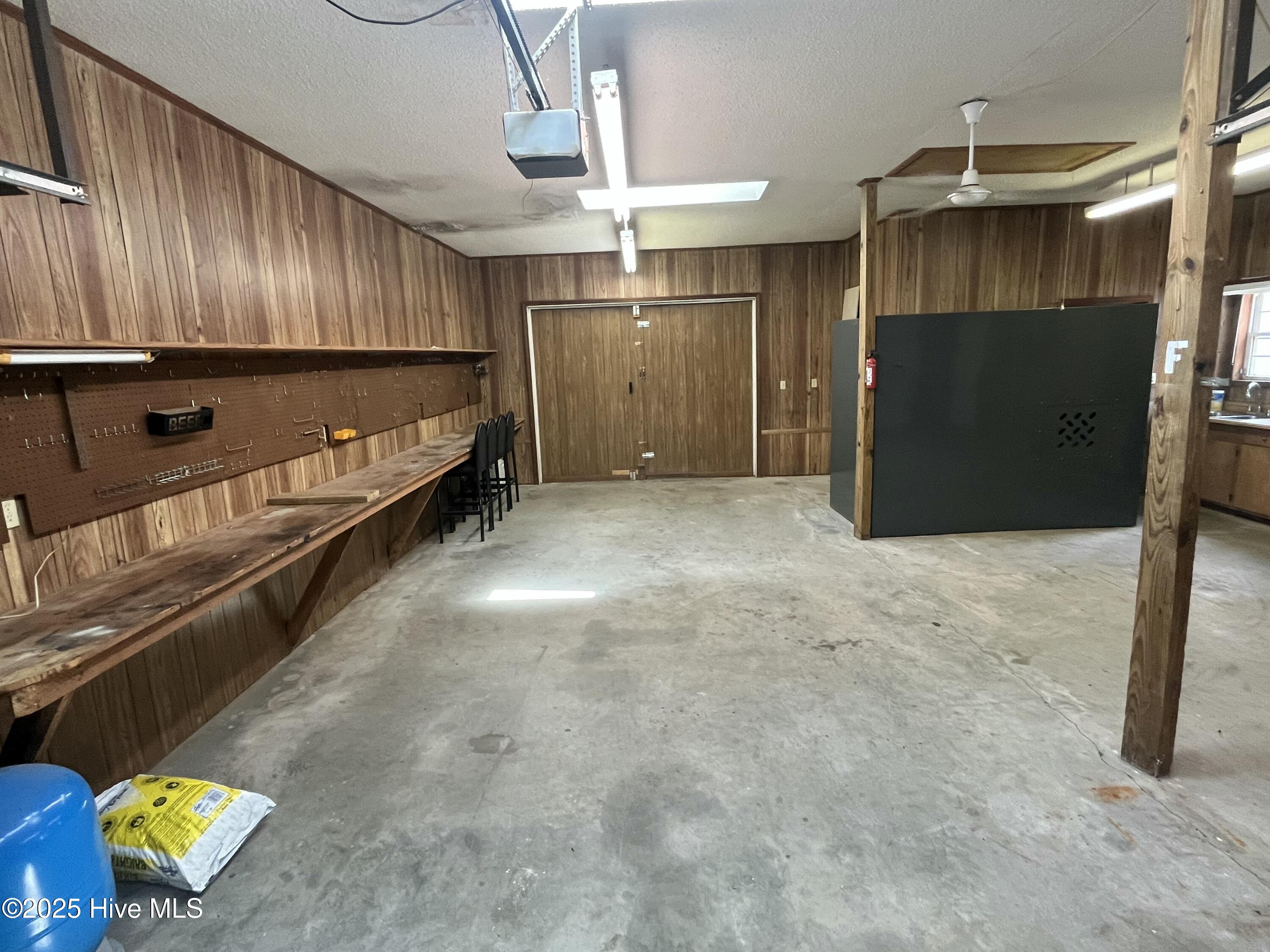 100539839 | Photo 36