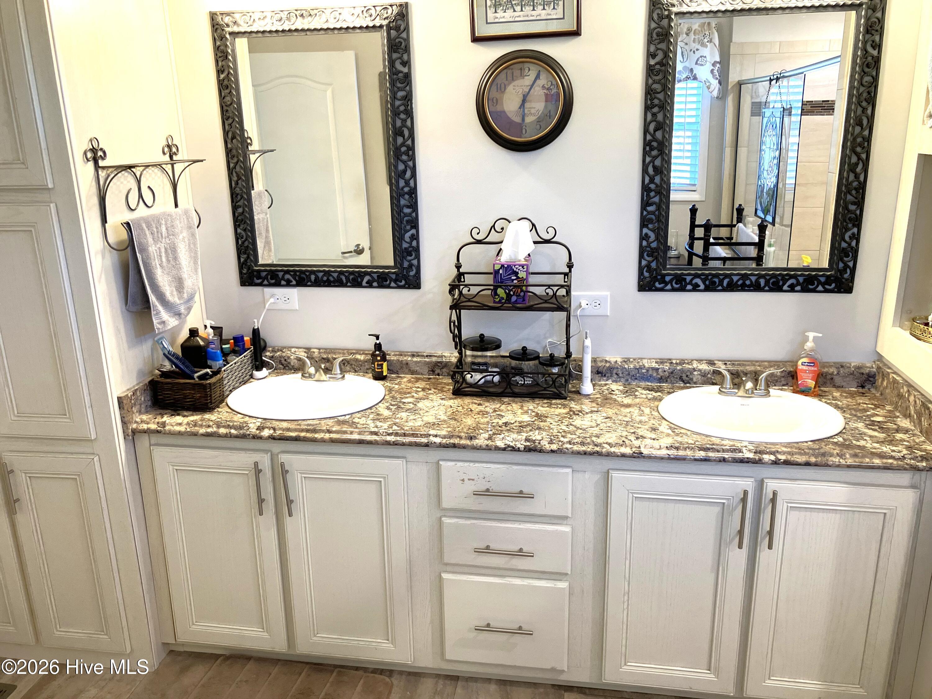 1406 White Oak River Road,Maysville