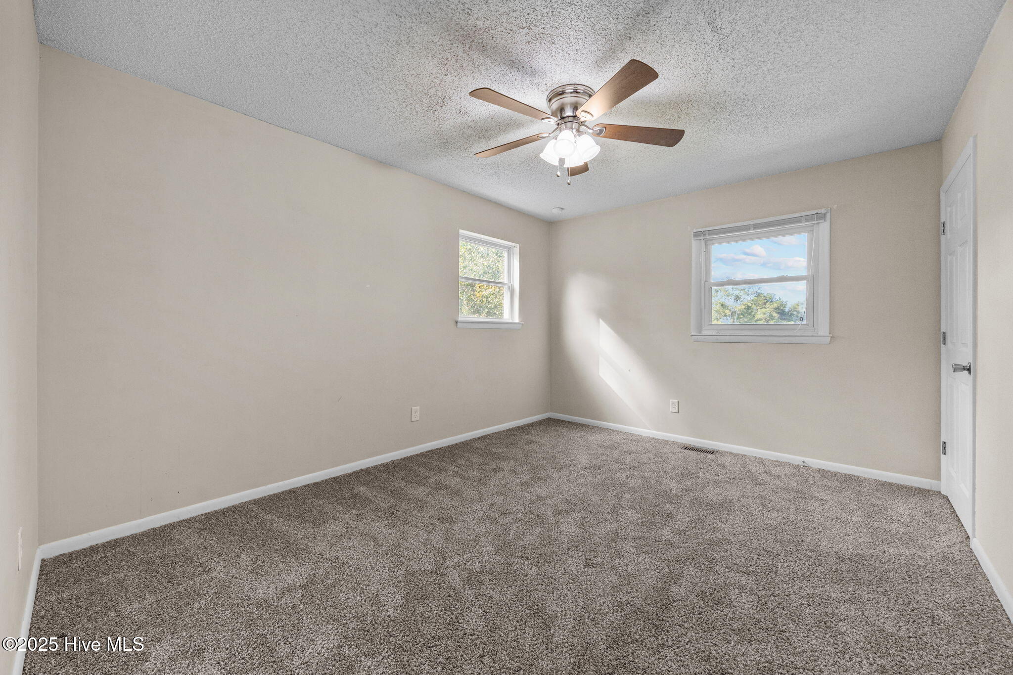 100539019 | Photo 16