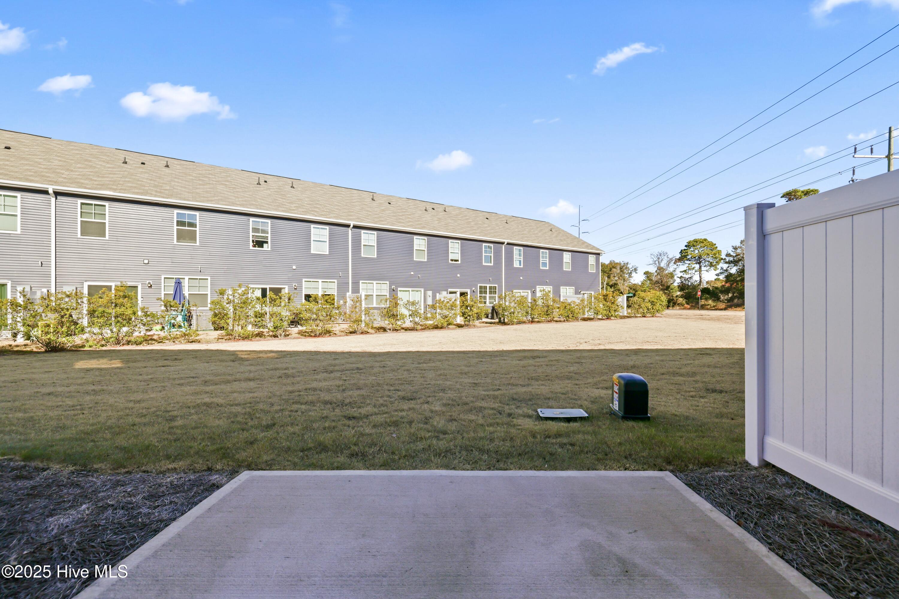 100546543 | Photo 41