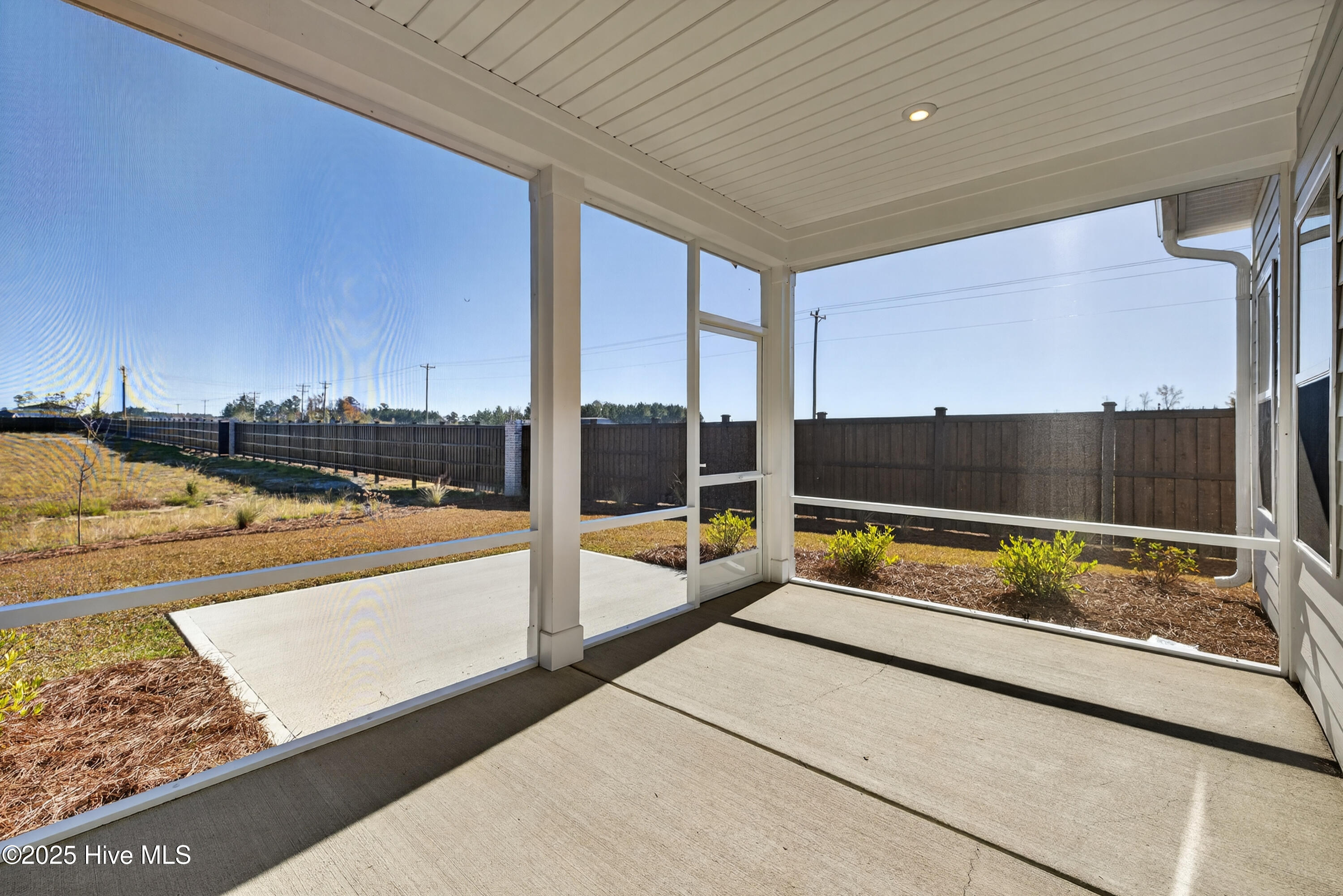 100544174 | Photo 31