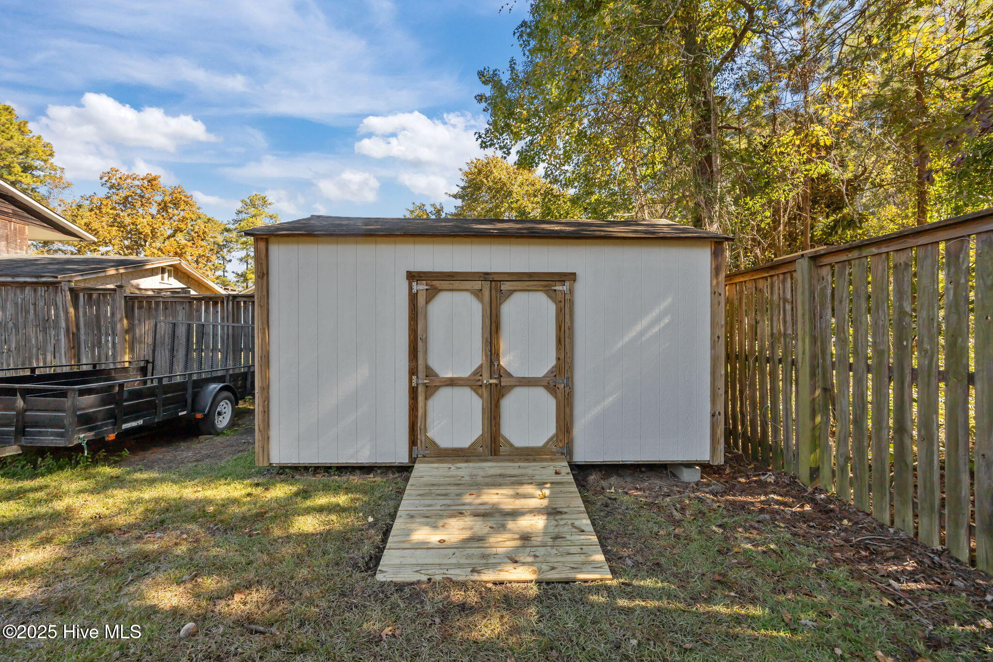 100539810 | Photo 35