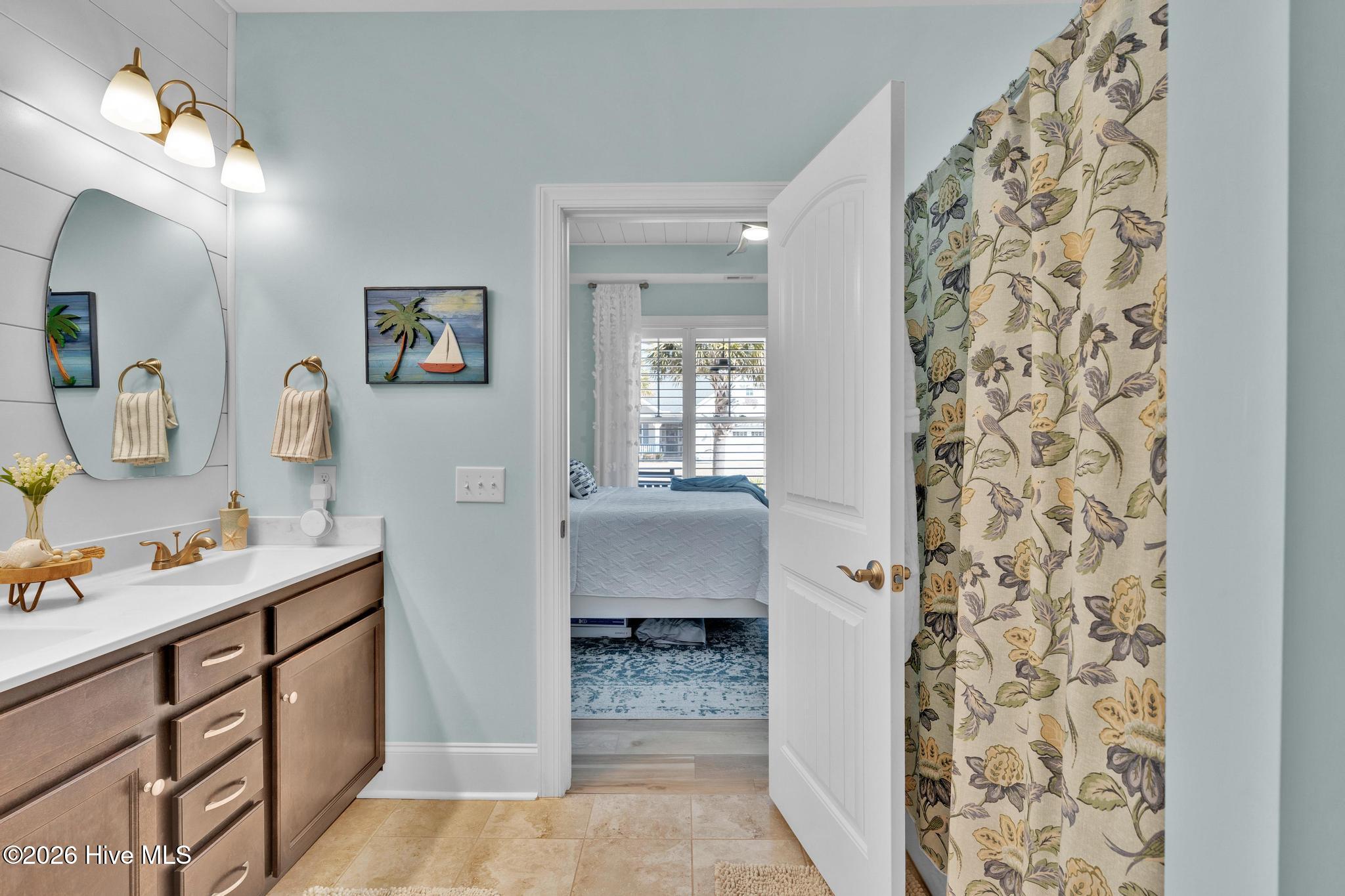 100554312 | Photo 23