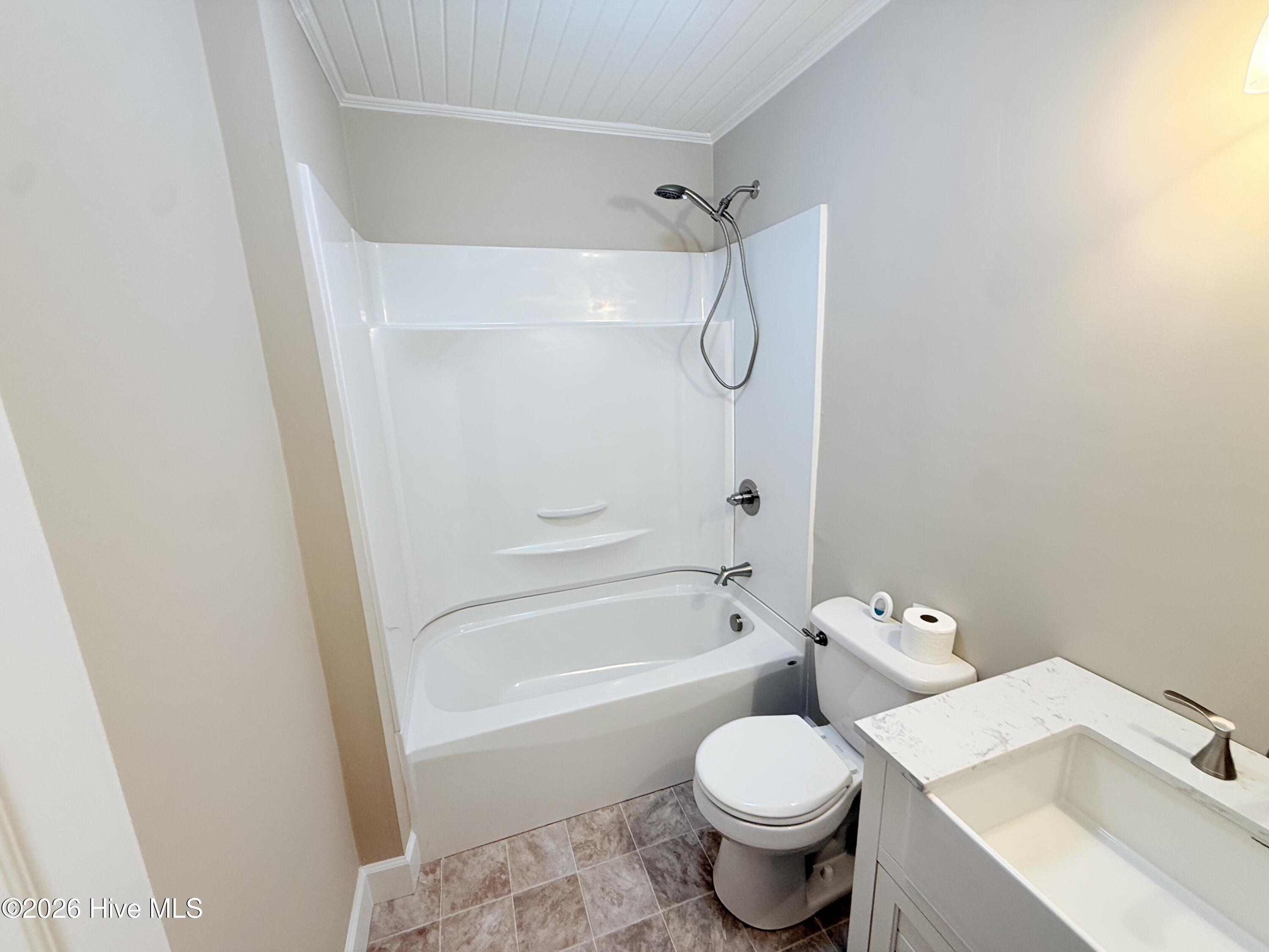 Full Bathroom Completely updated. Backsplash currently waiting for handyman to install.