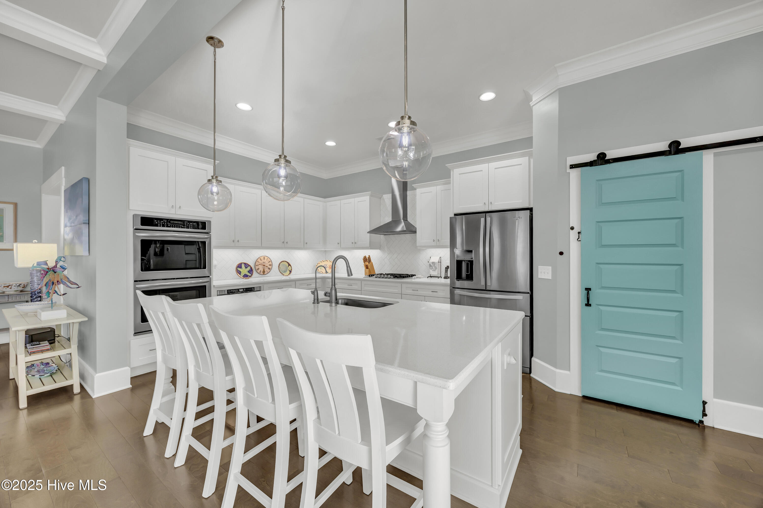 100538273 | Photo 16