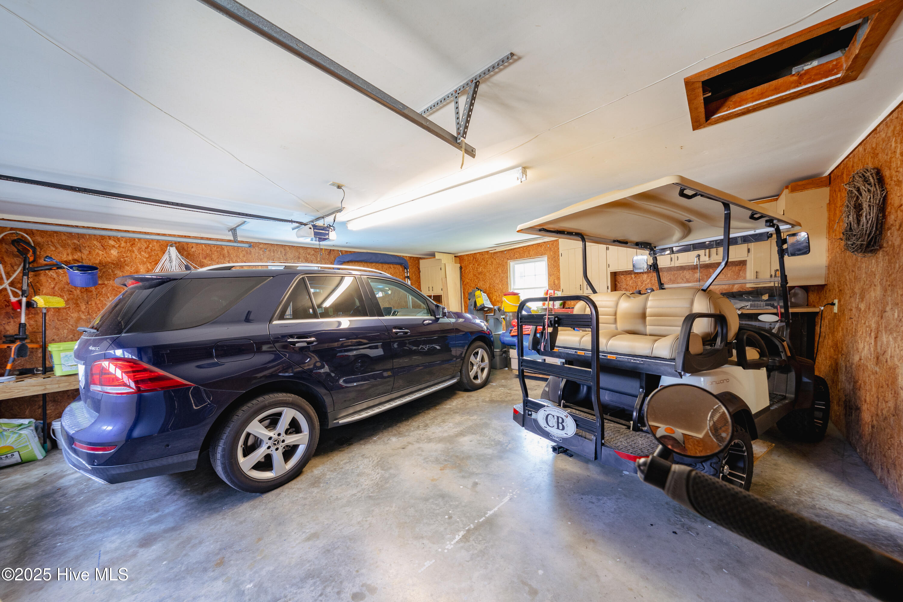 100531366 | Photo 37