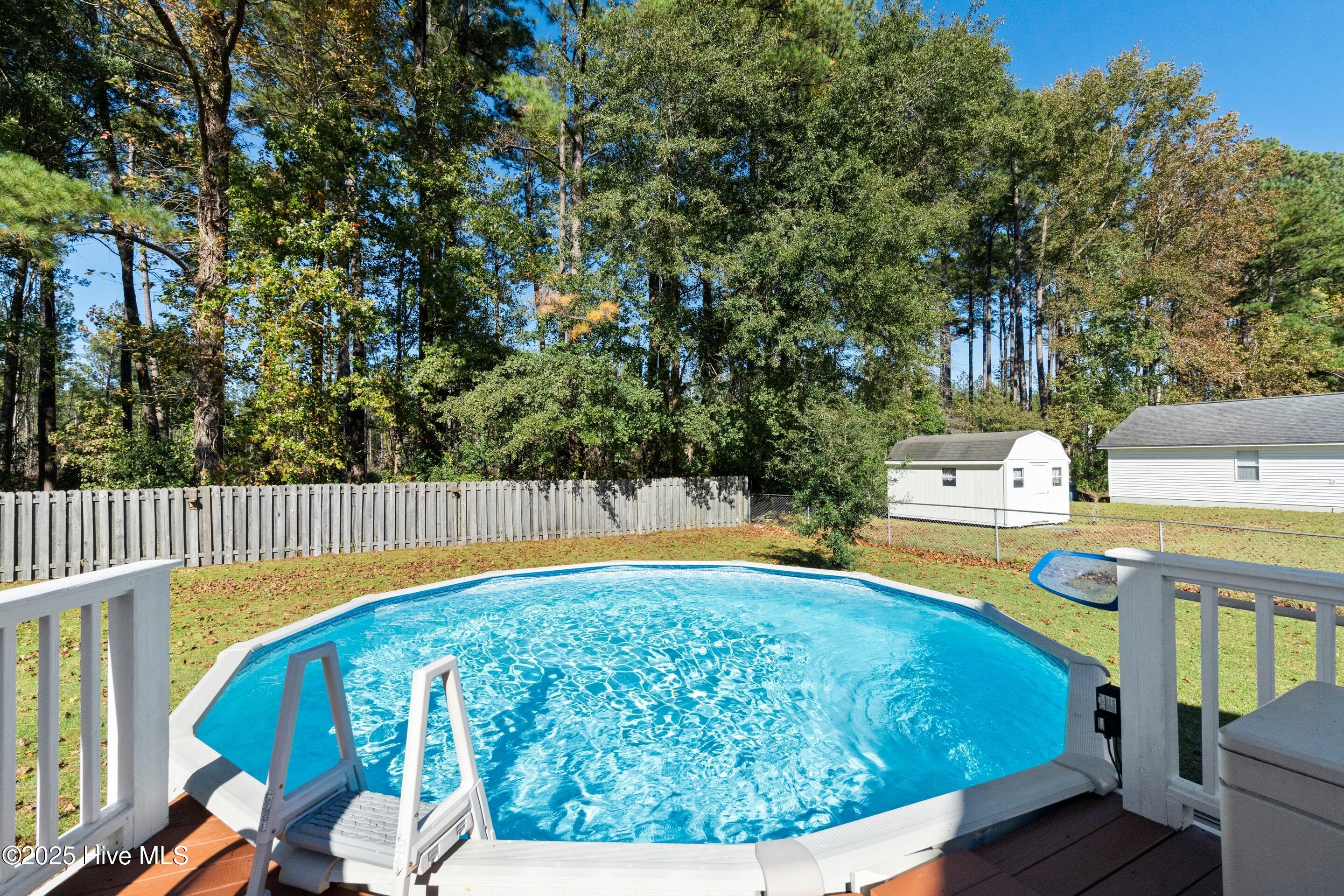 100535792 | Photo 23