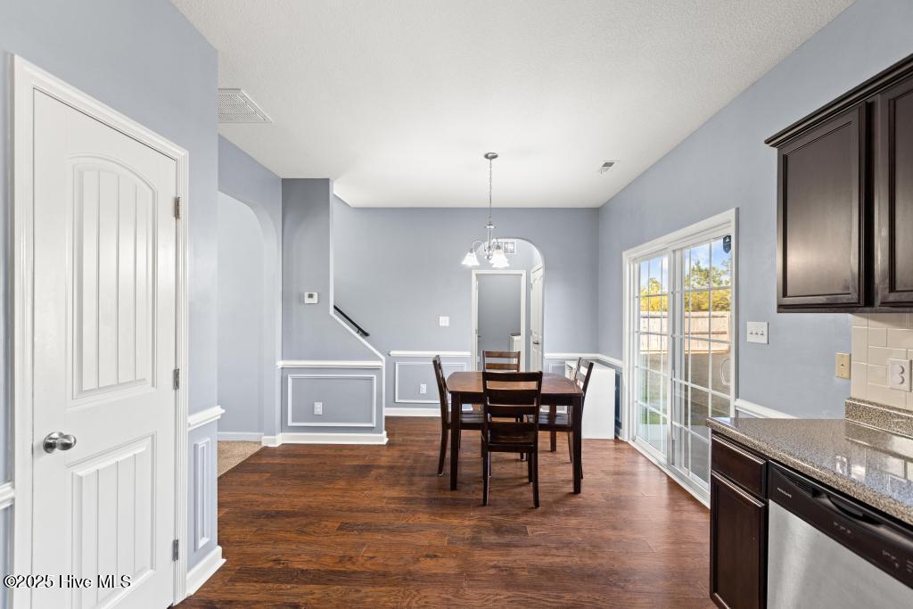 100546440 | Photo 13