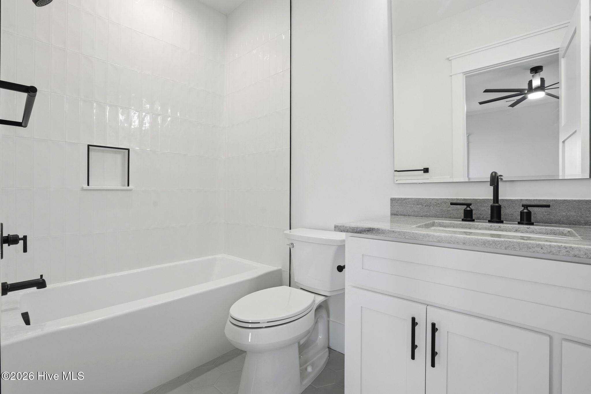 100554996 | Photo 76