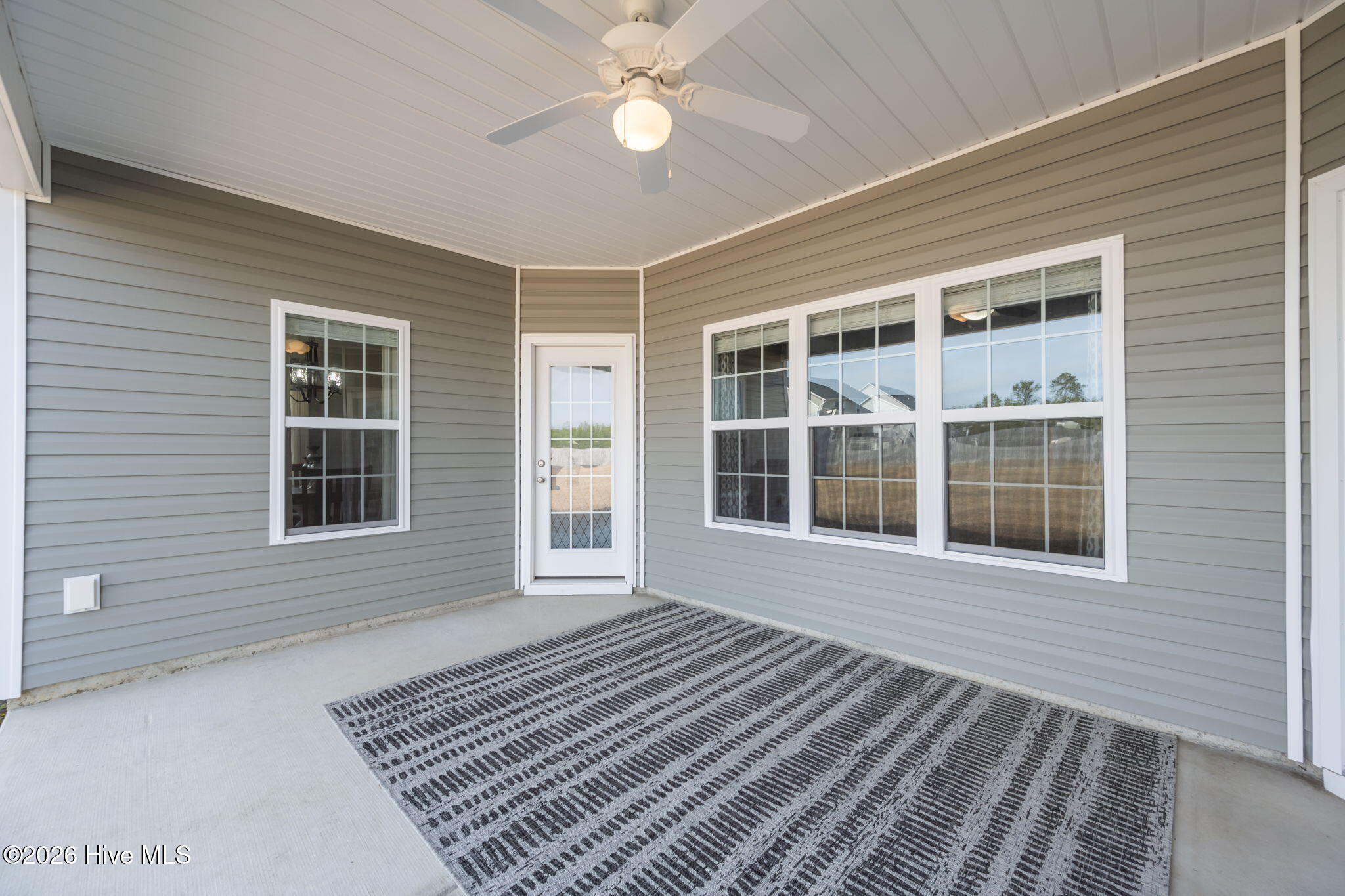 100559692 | Photo 21