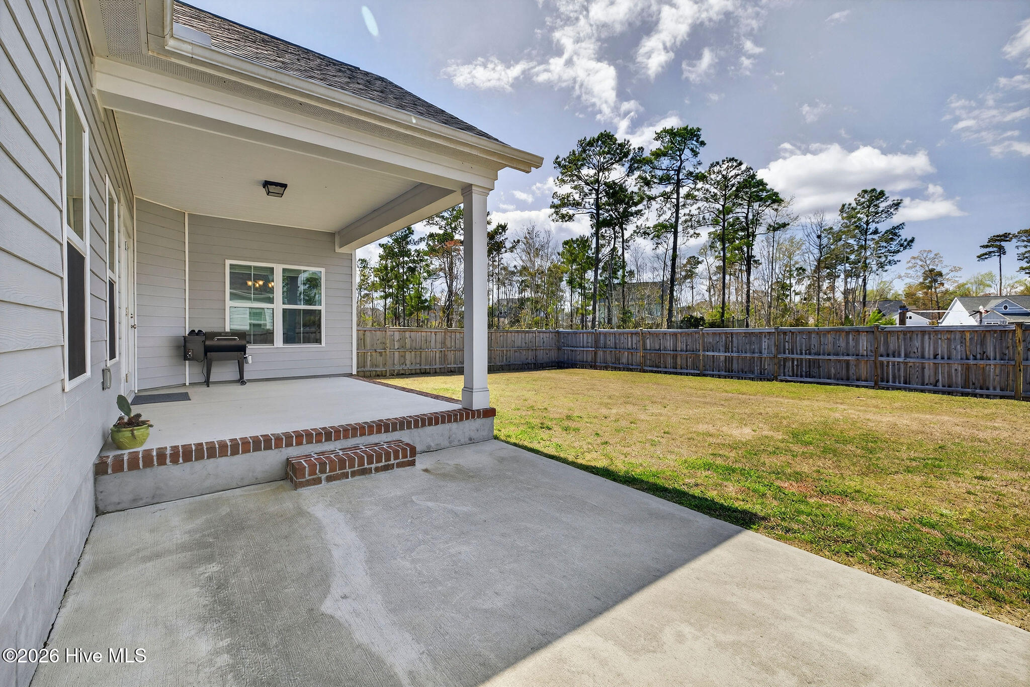 100563102 | Photo 33