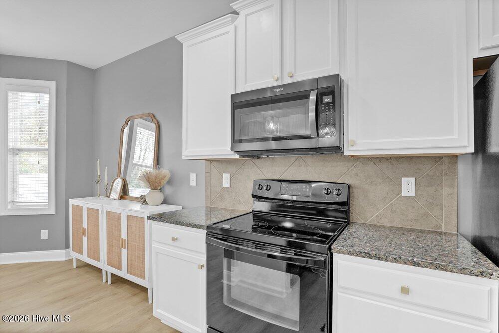 100565663 | Photo 11