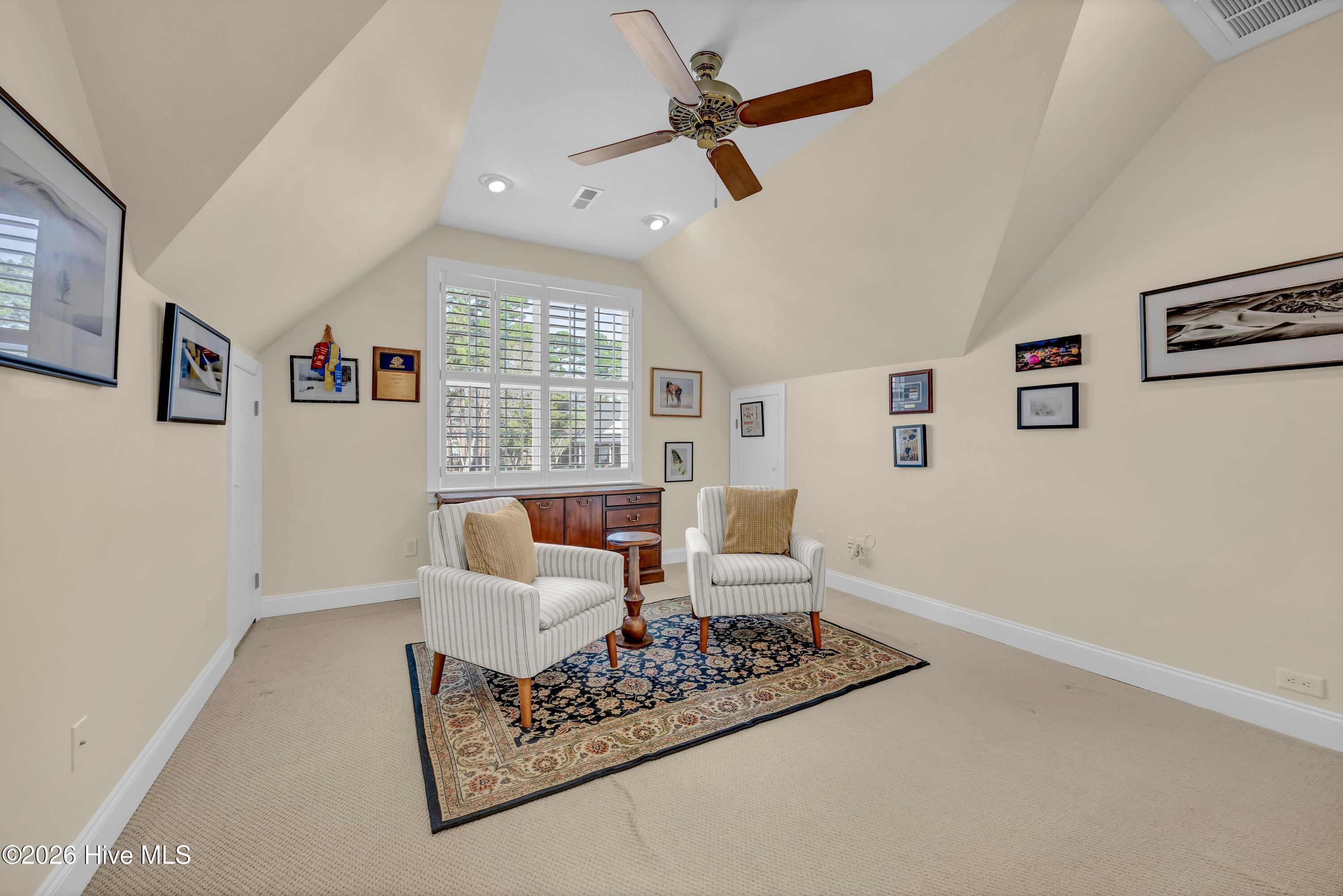 100559758 | Photo 42