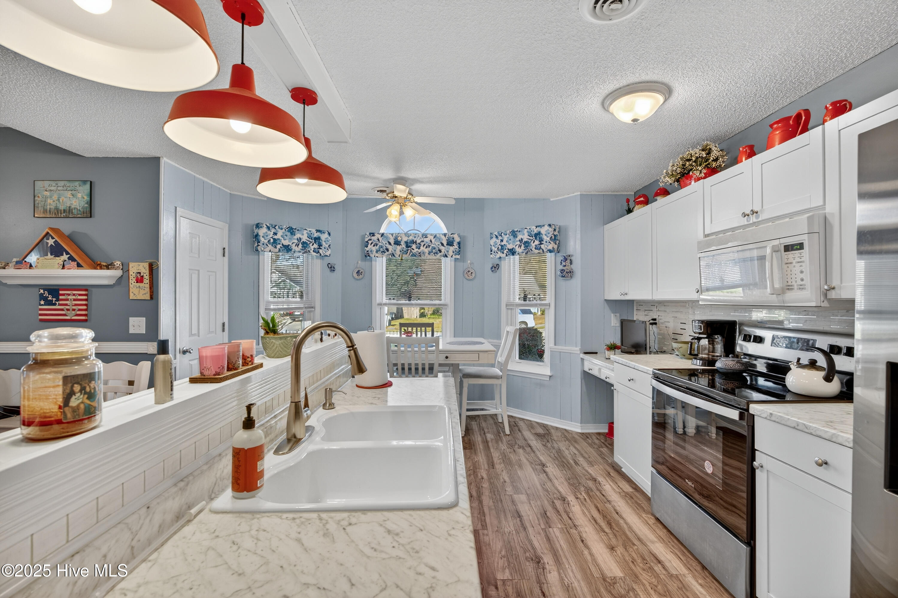 100541934 | Photo 11