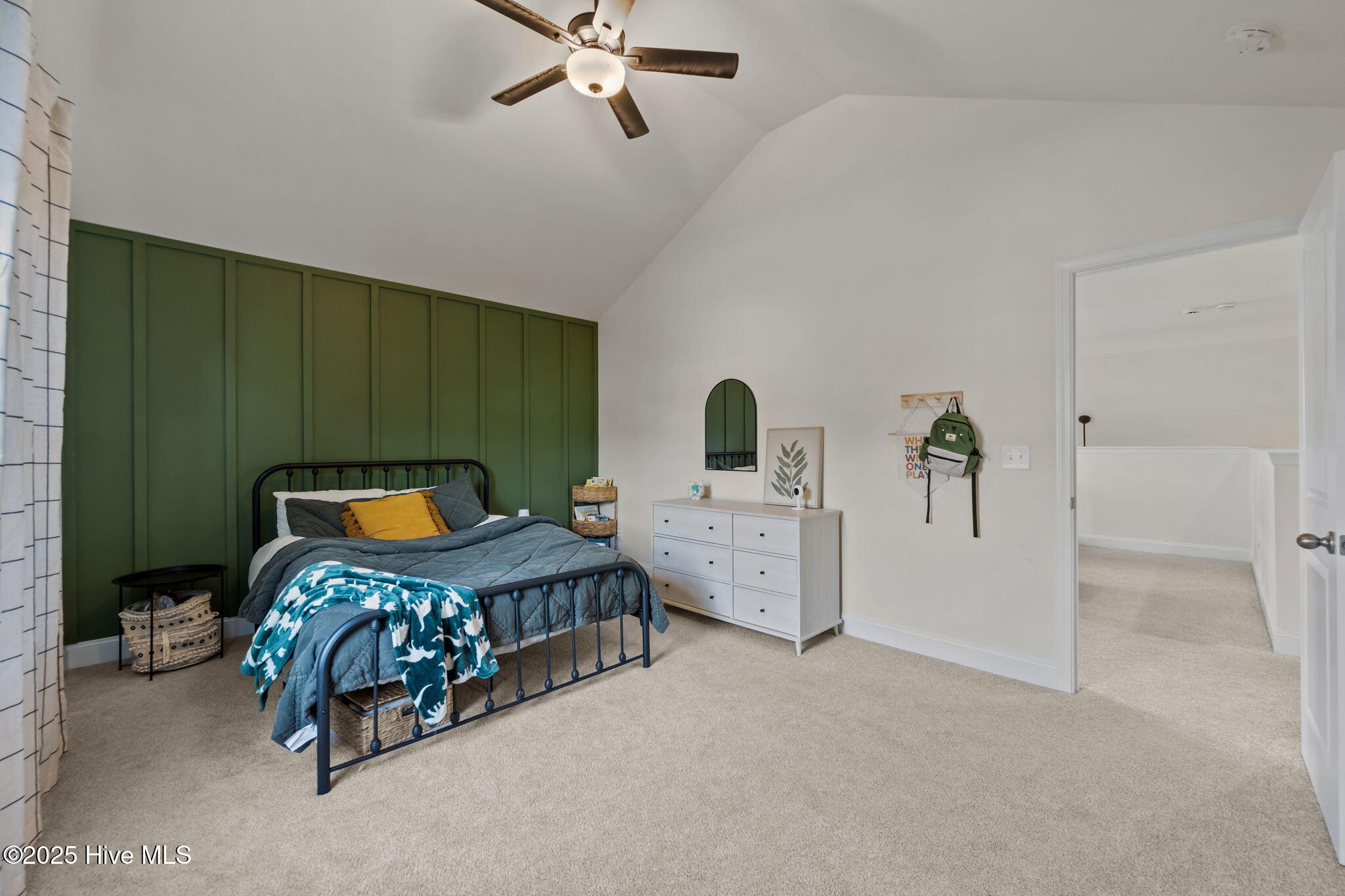 100547055 | Photo 31