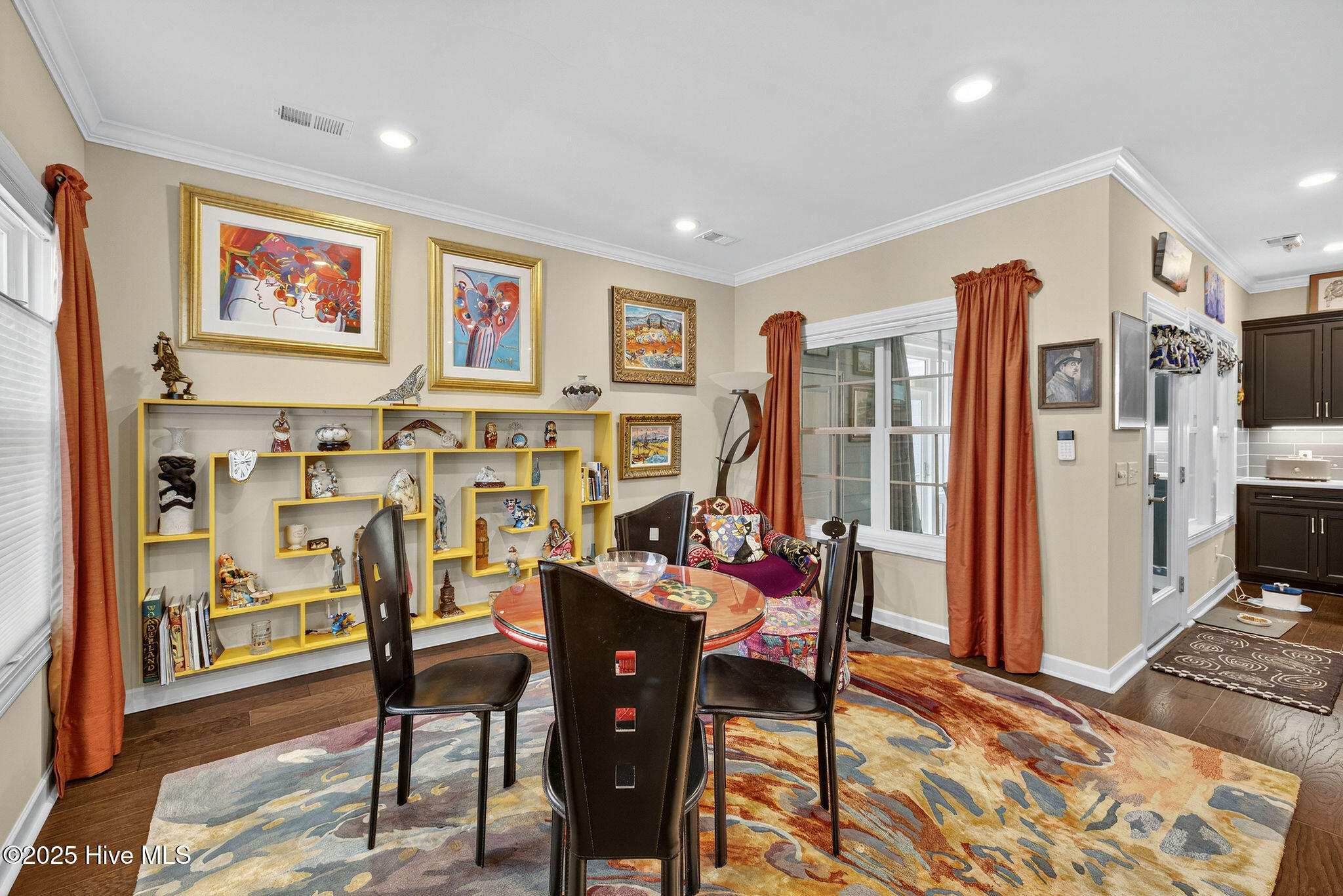 100529833 | Photo 14