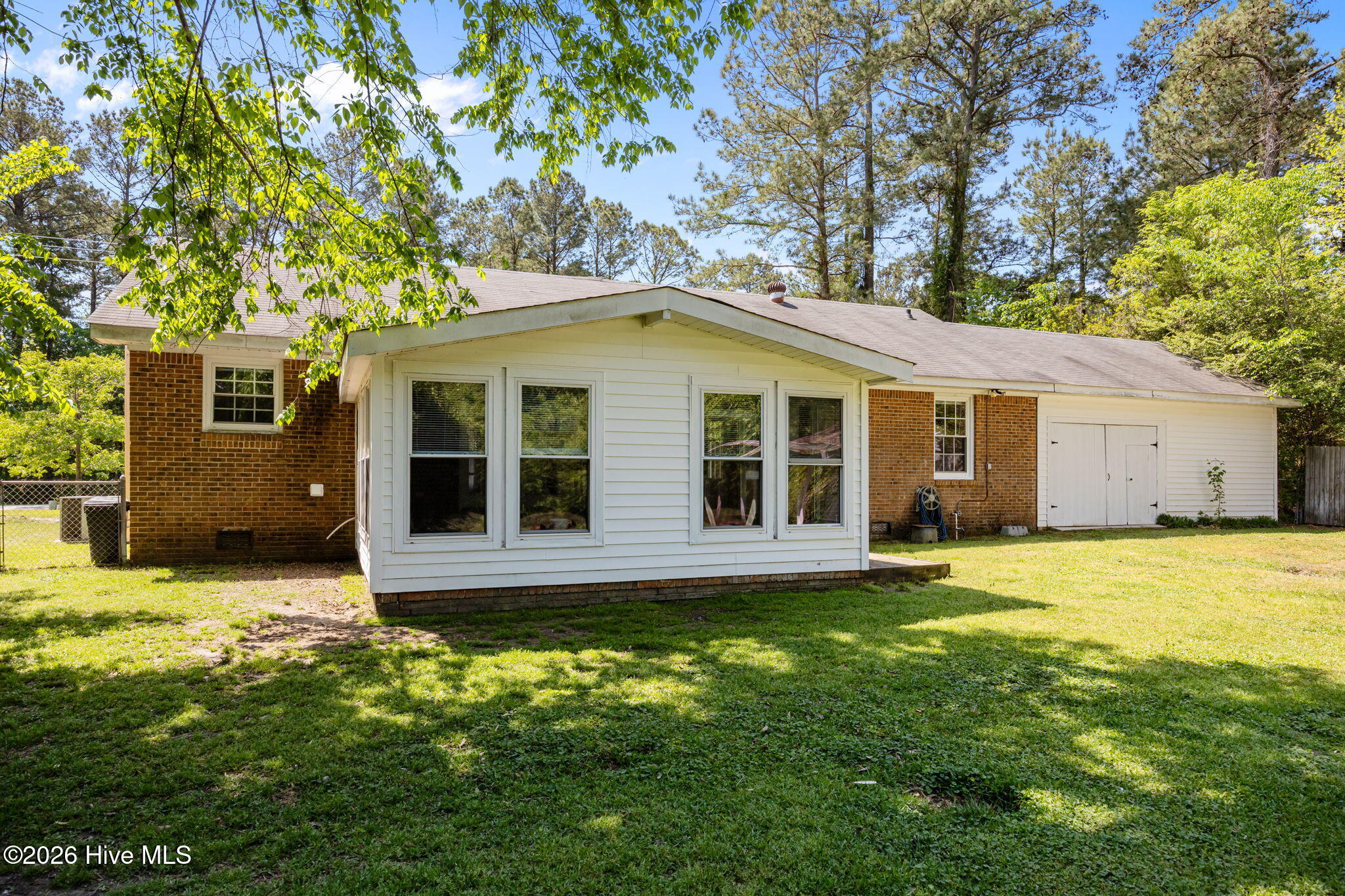 100567940 | Photo 37