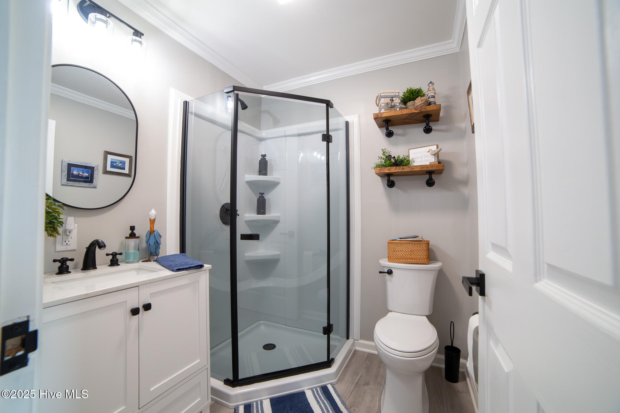 100542481 | Photo 40