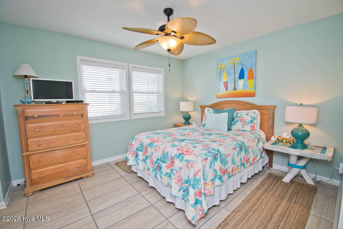 100560263 | Photo 19