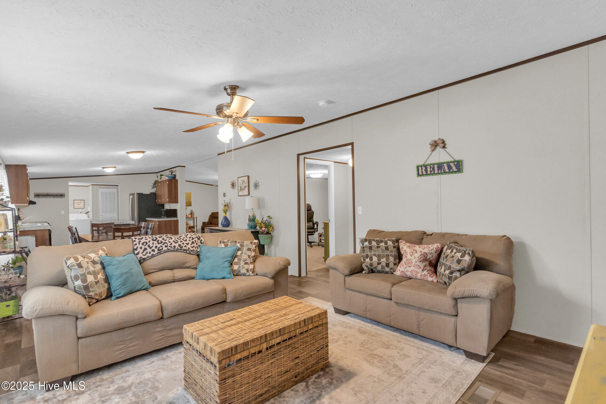 100533753 | Photo 11