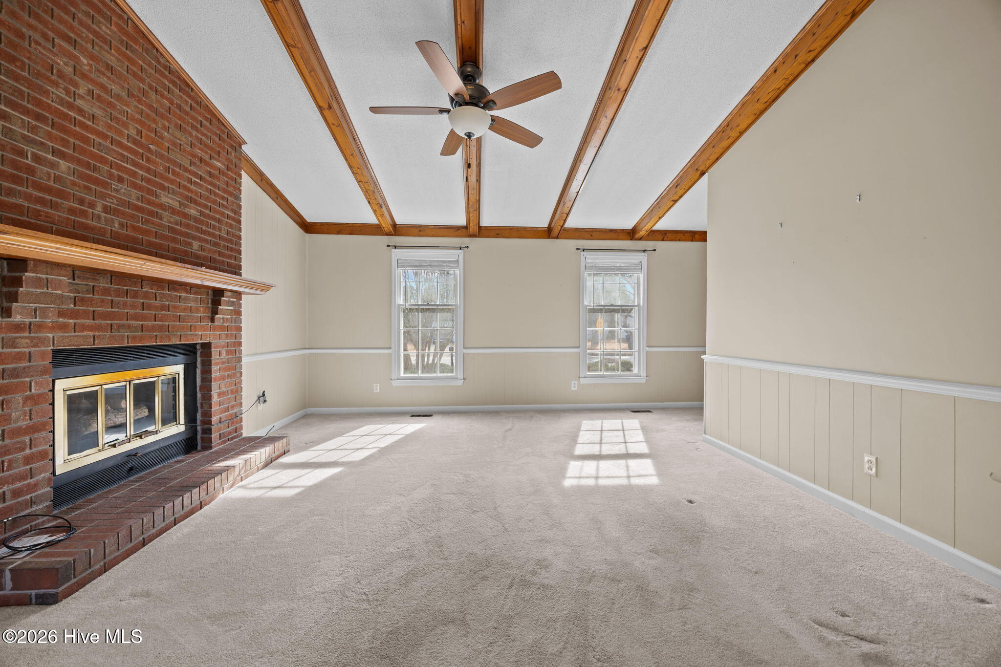 100550473 | Photo 15