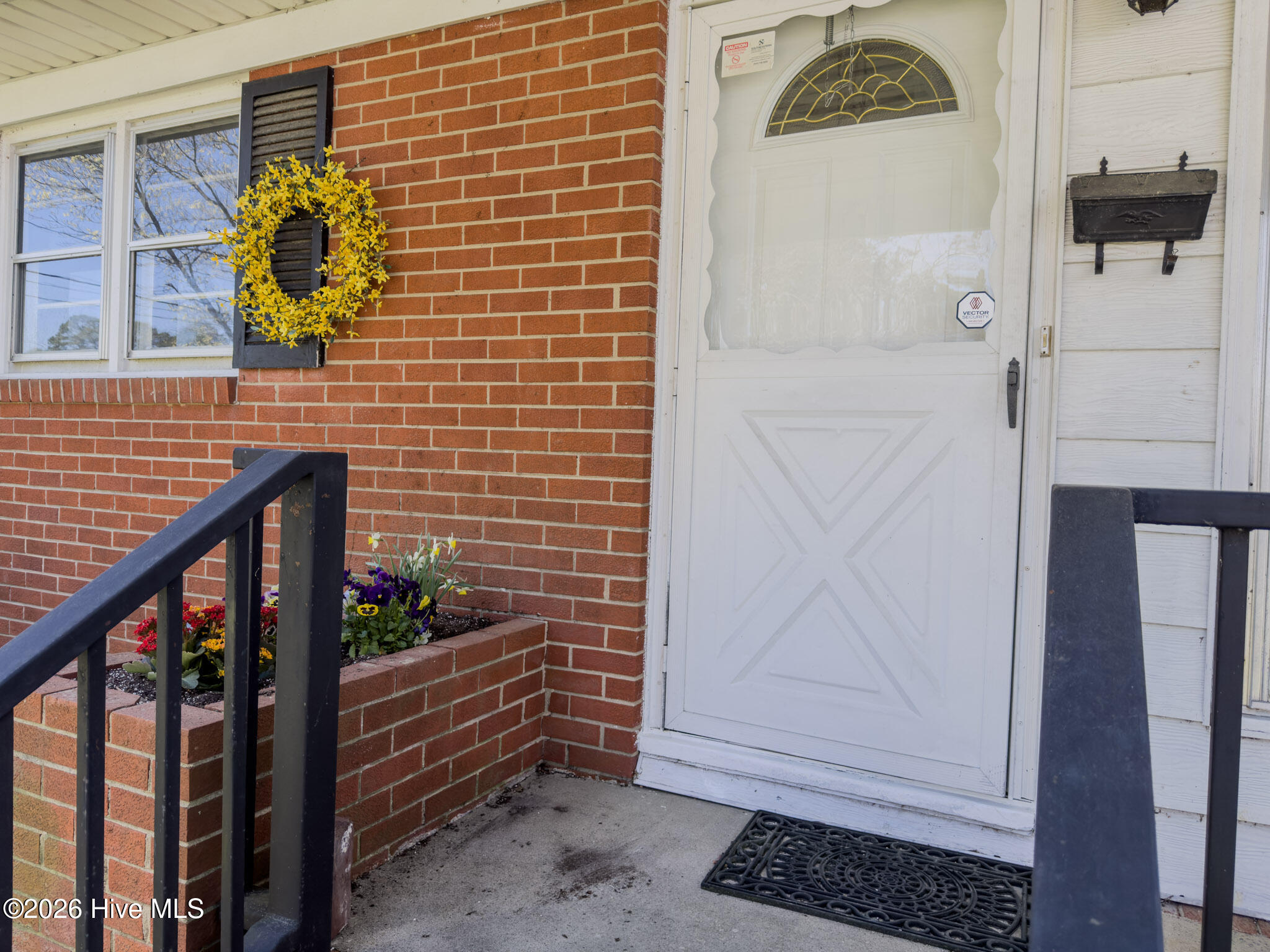 100560249 | Photo 18