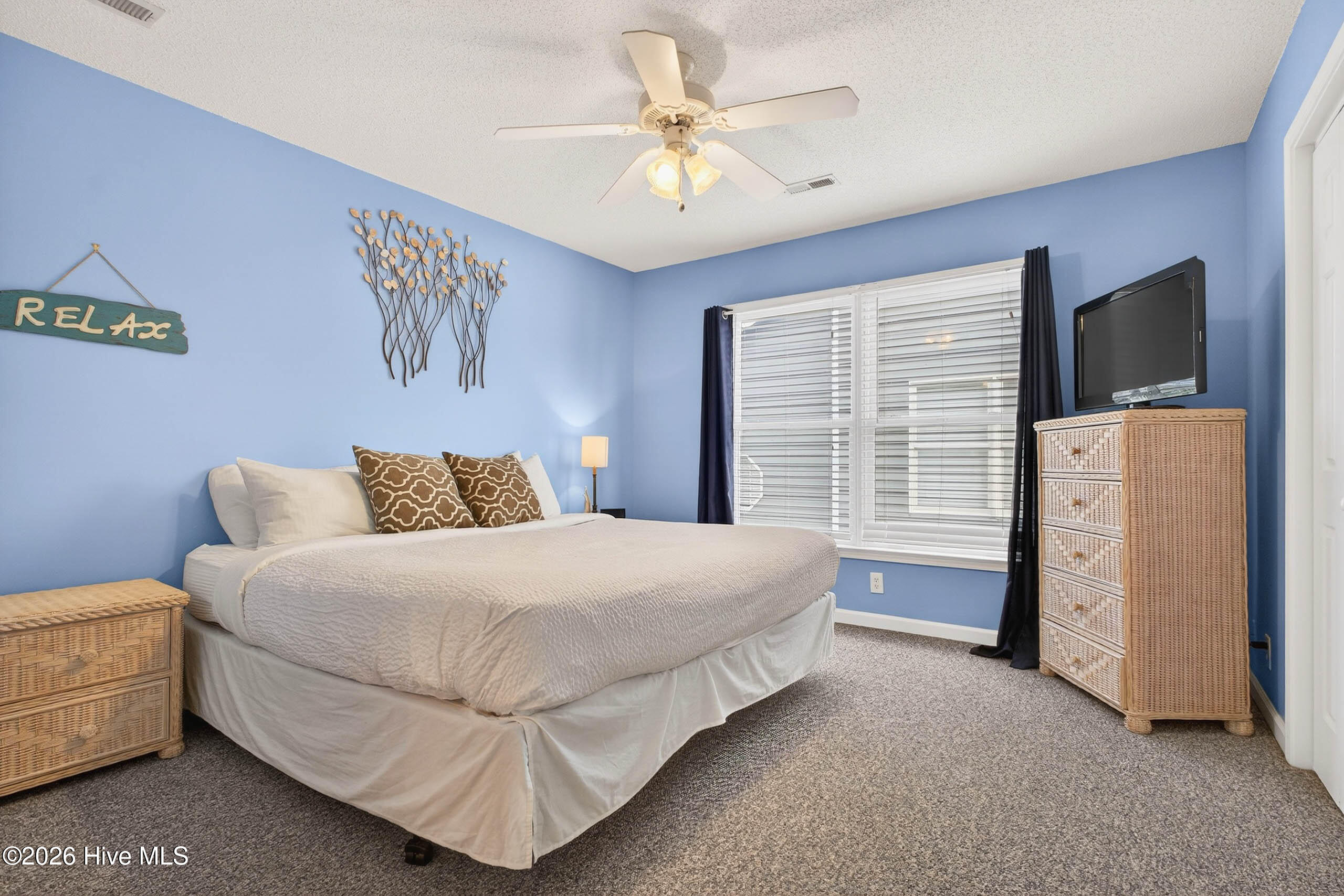 100563035 | Photo 40